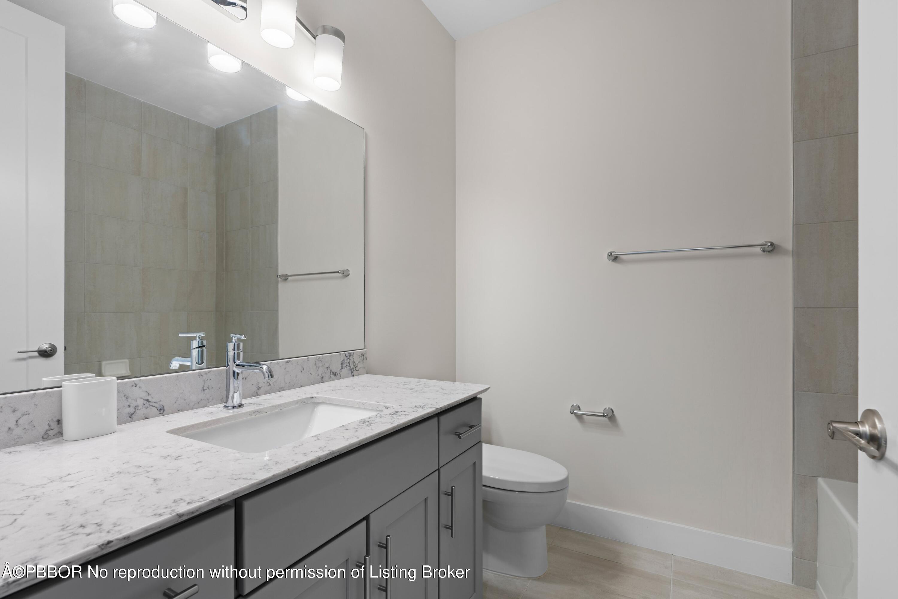 3828 Lambert Avenue, 3828