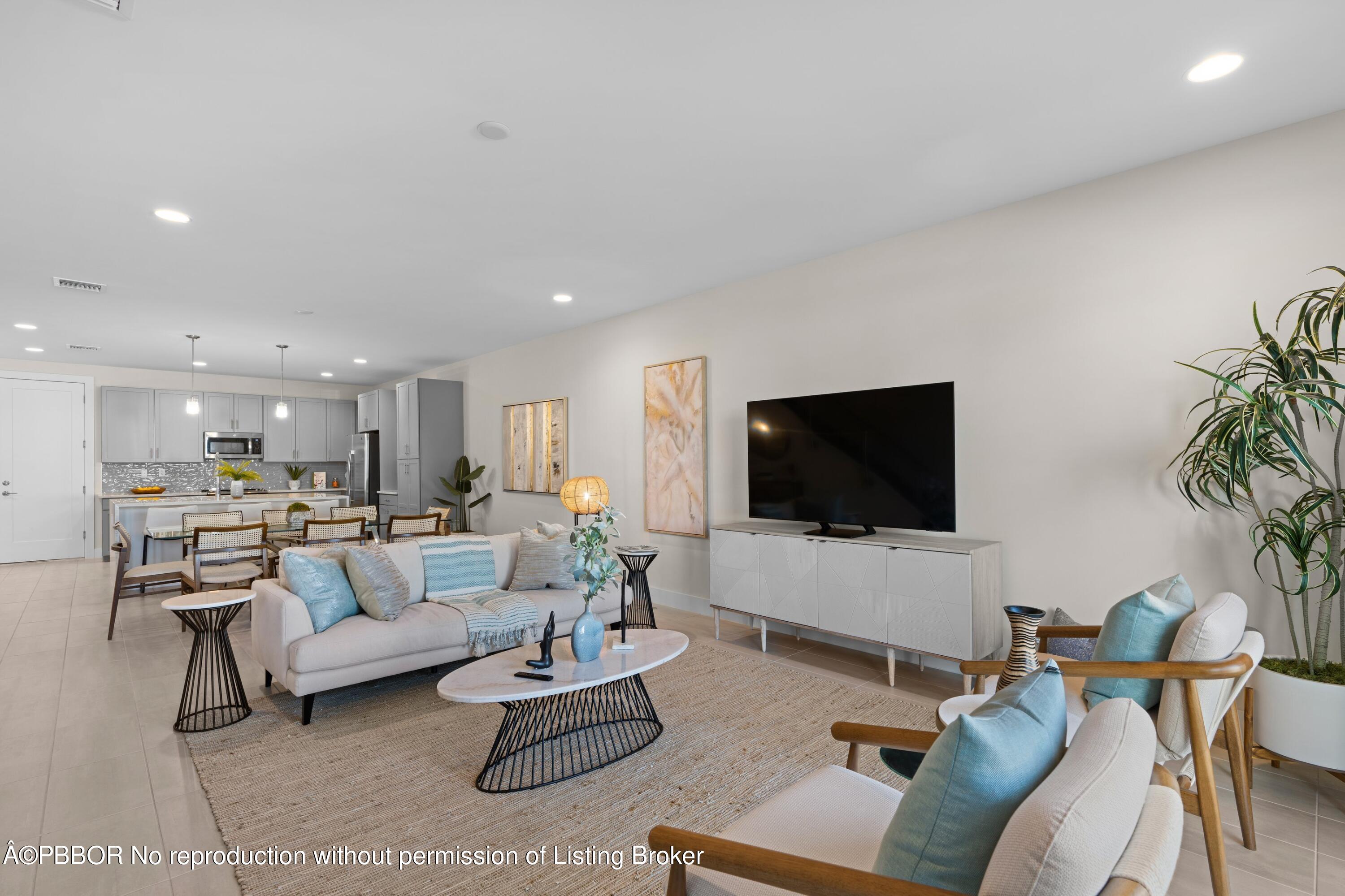 3828 Lambert Avenue, 3828