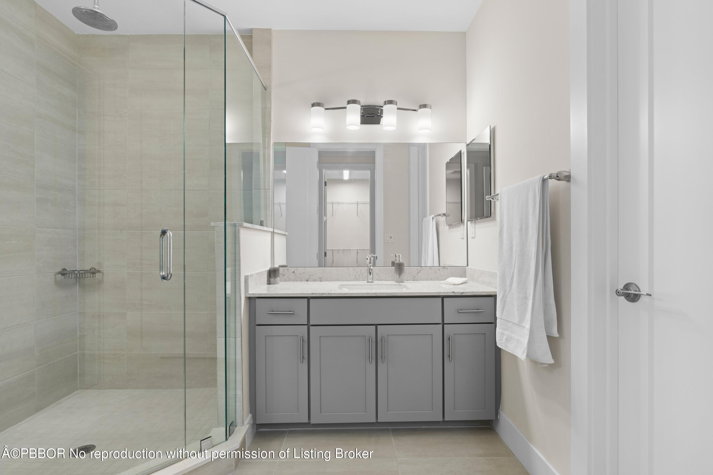 3828 Lambert Avenue, 3828