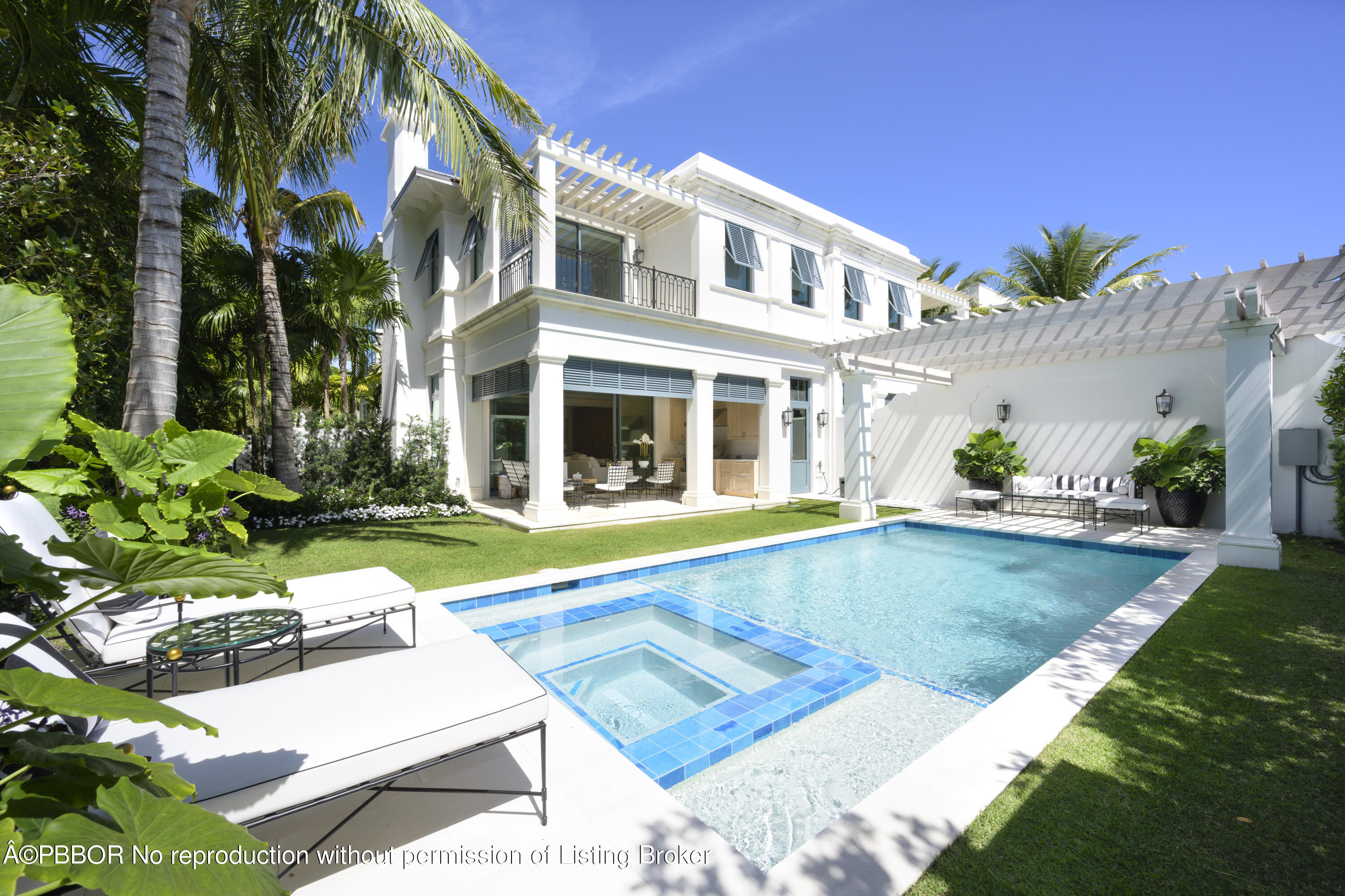 220 Brazilian Avenue, 1