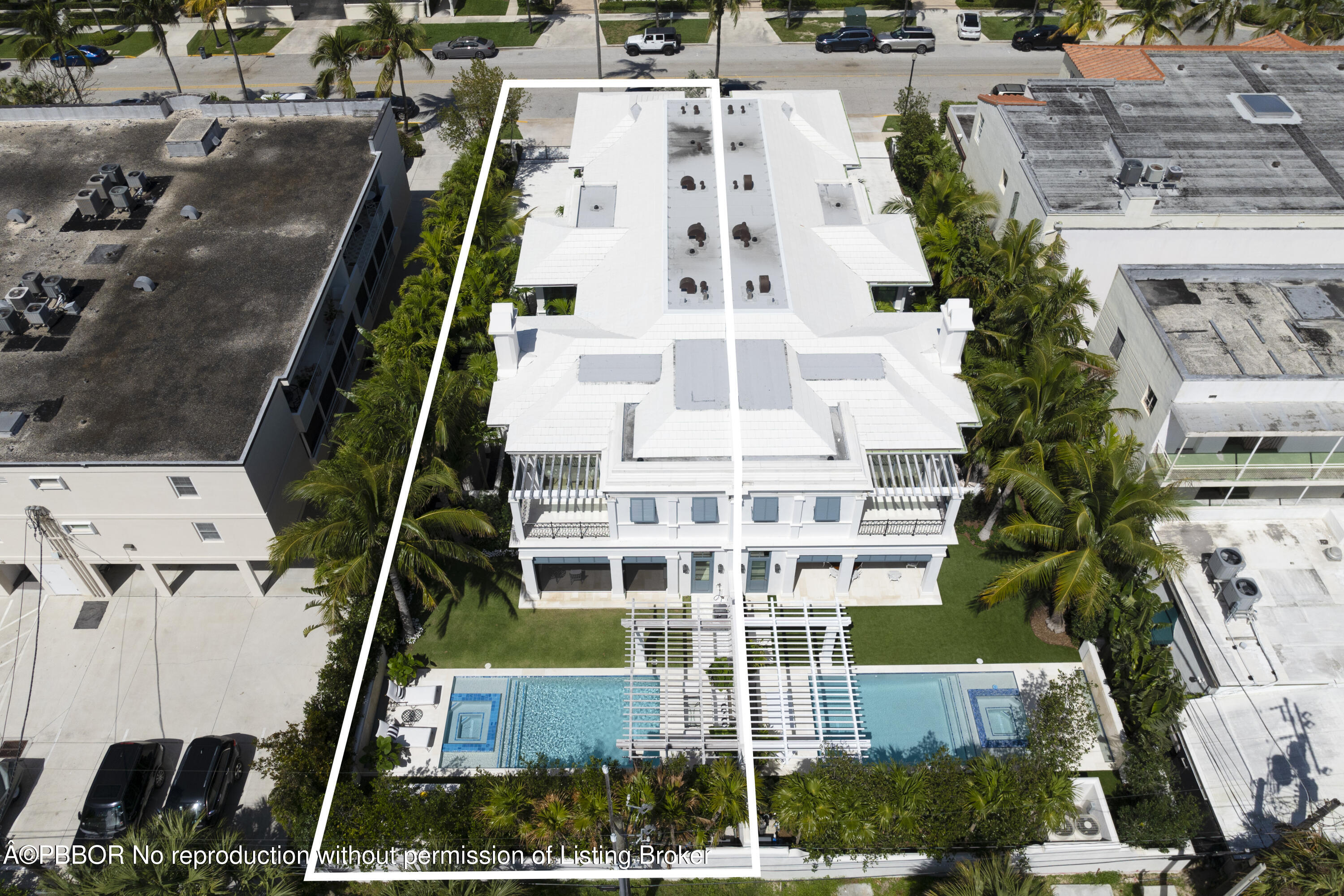 220 Brazilian Avenue, 1