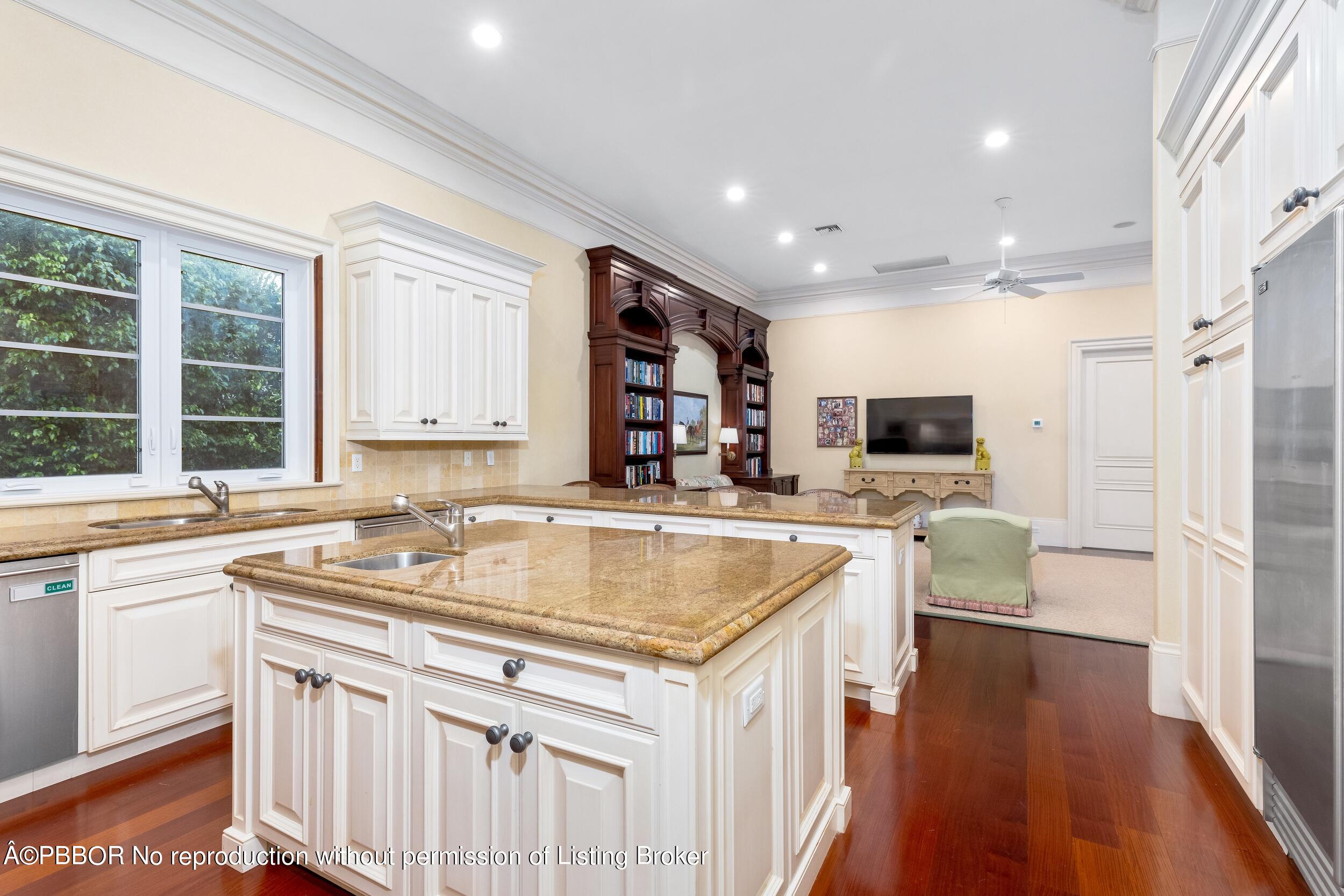 249 W Indies Drive
