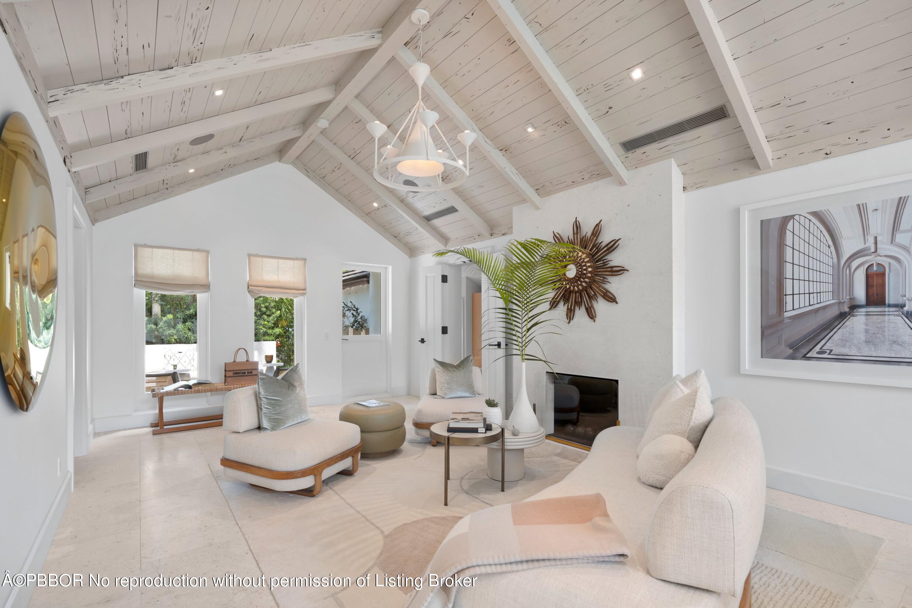 365 Hibiscus Avenue