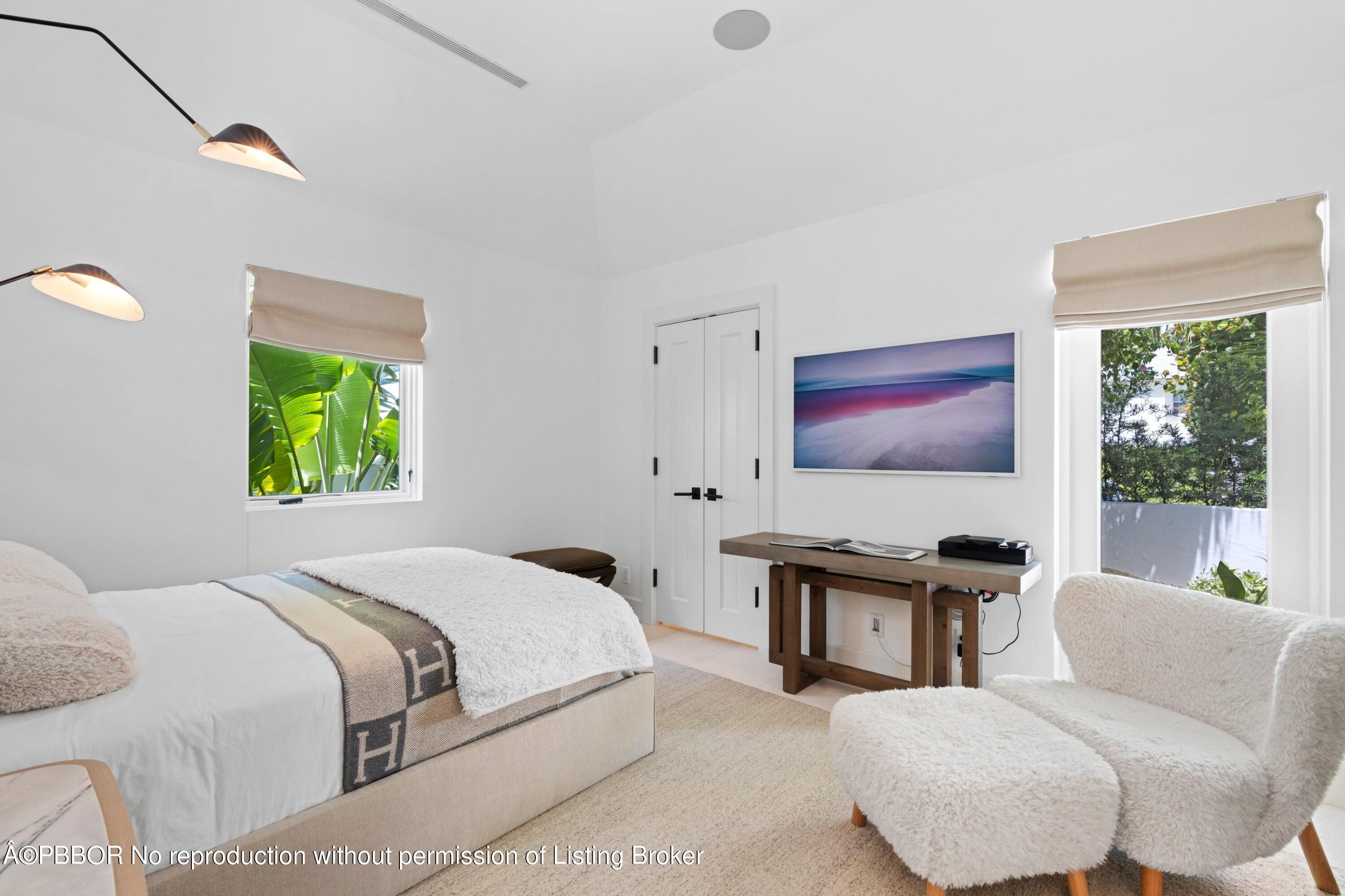 365 Hibiscus Avenue