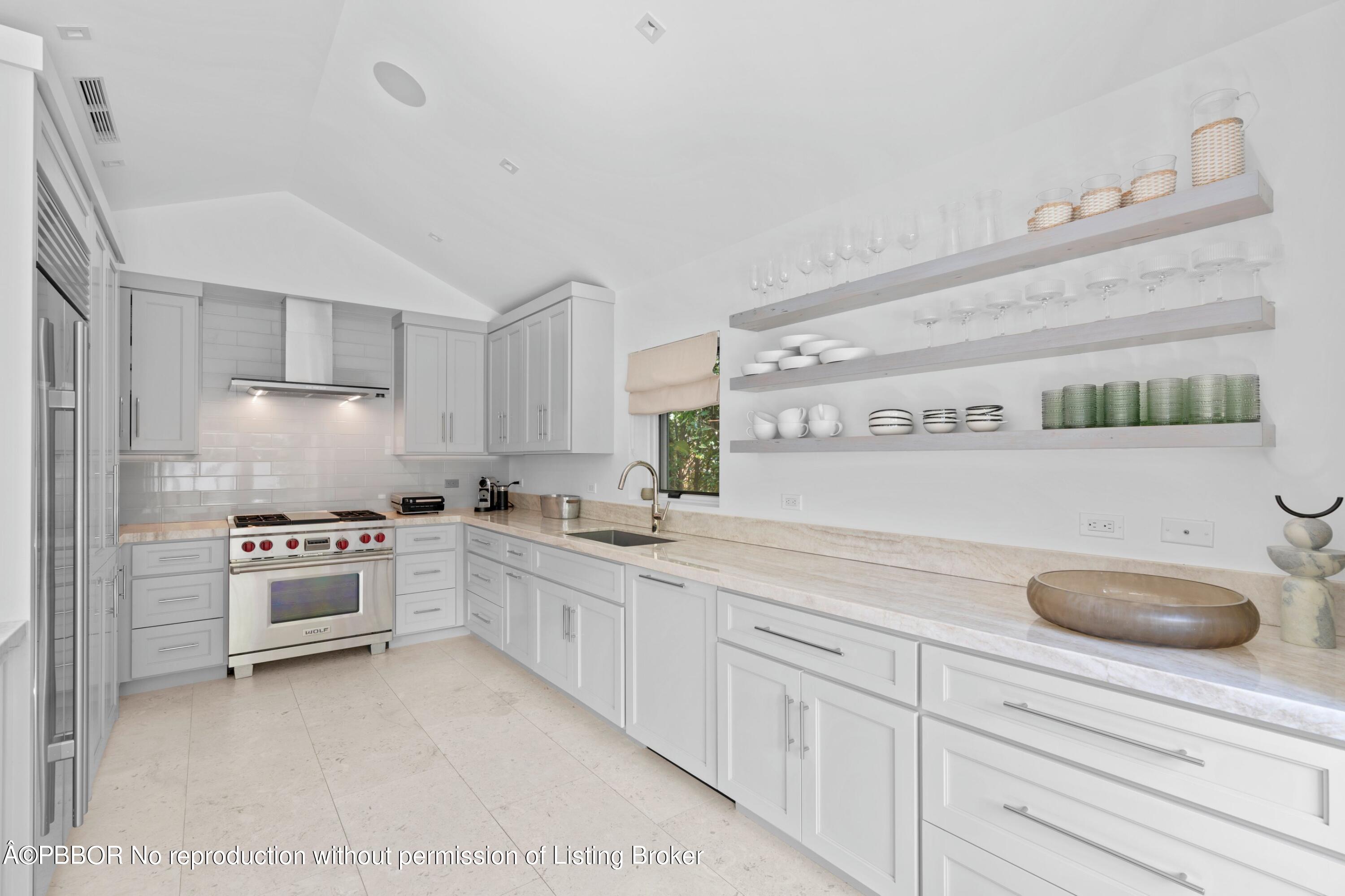 365 Hibiscus Avenue