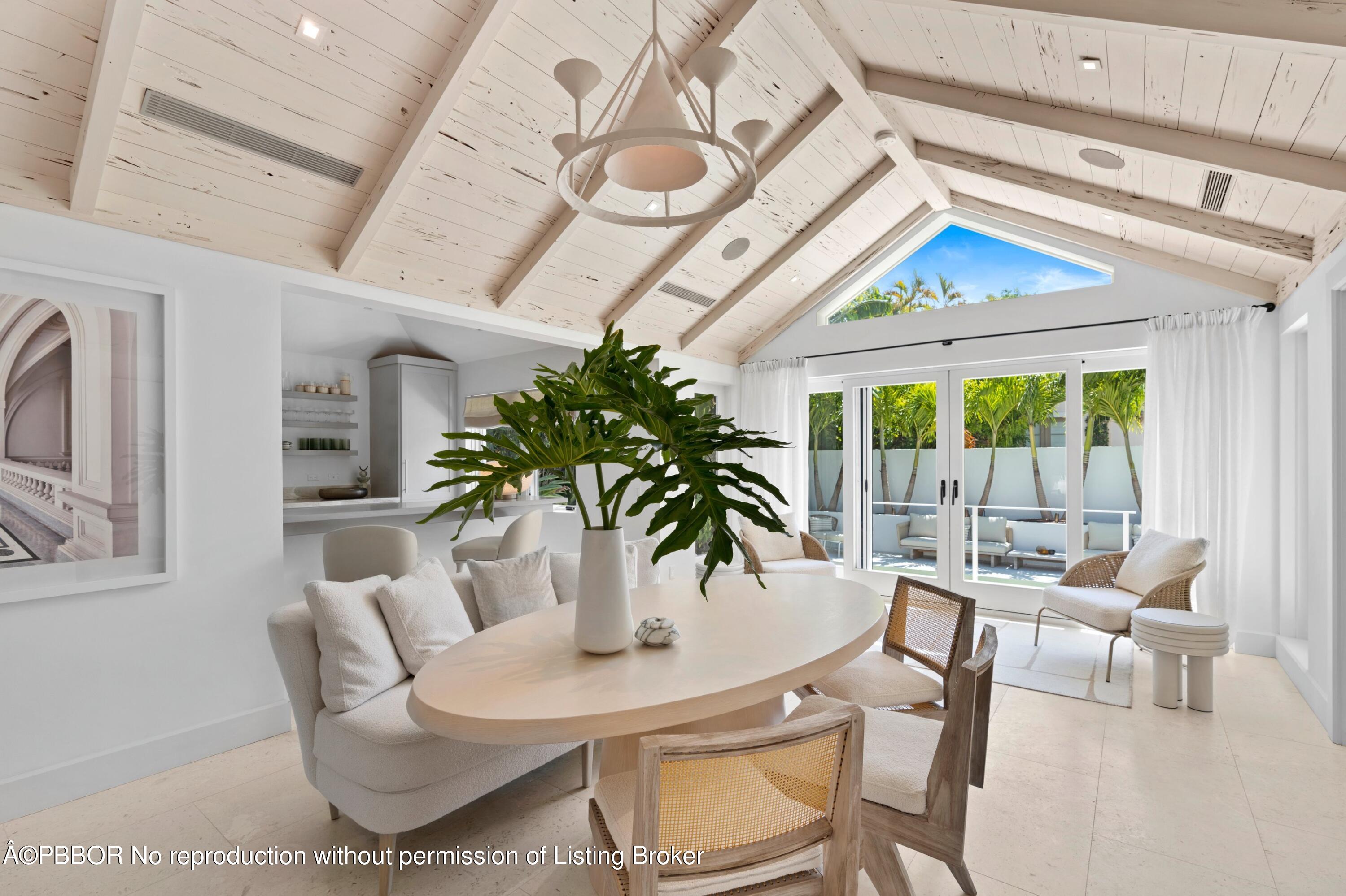 365 Hibiscus Avenue