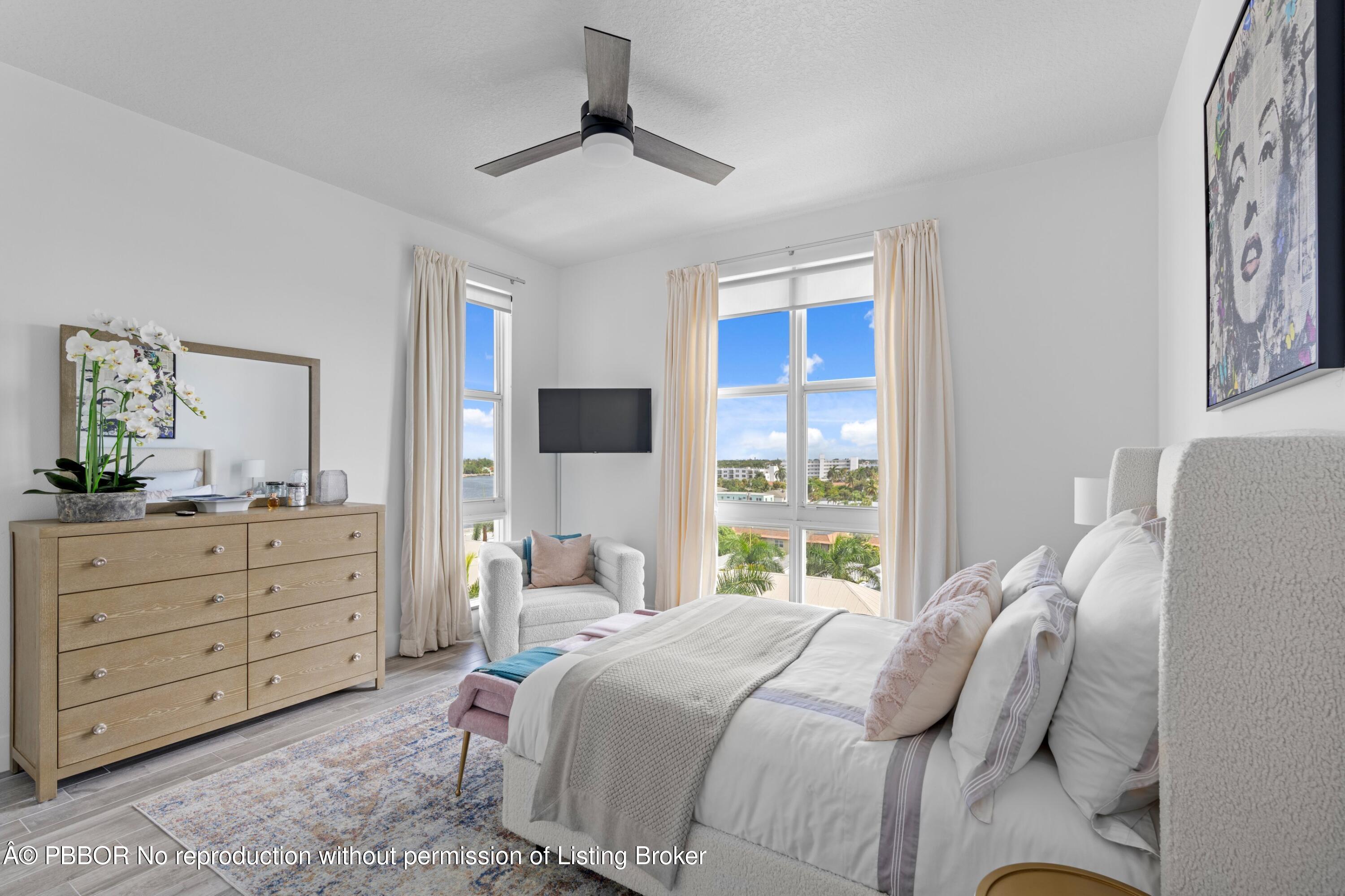 804 E Windward Way, 707