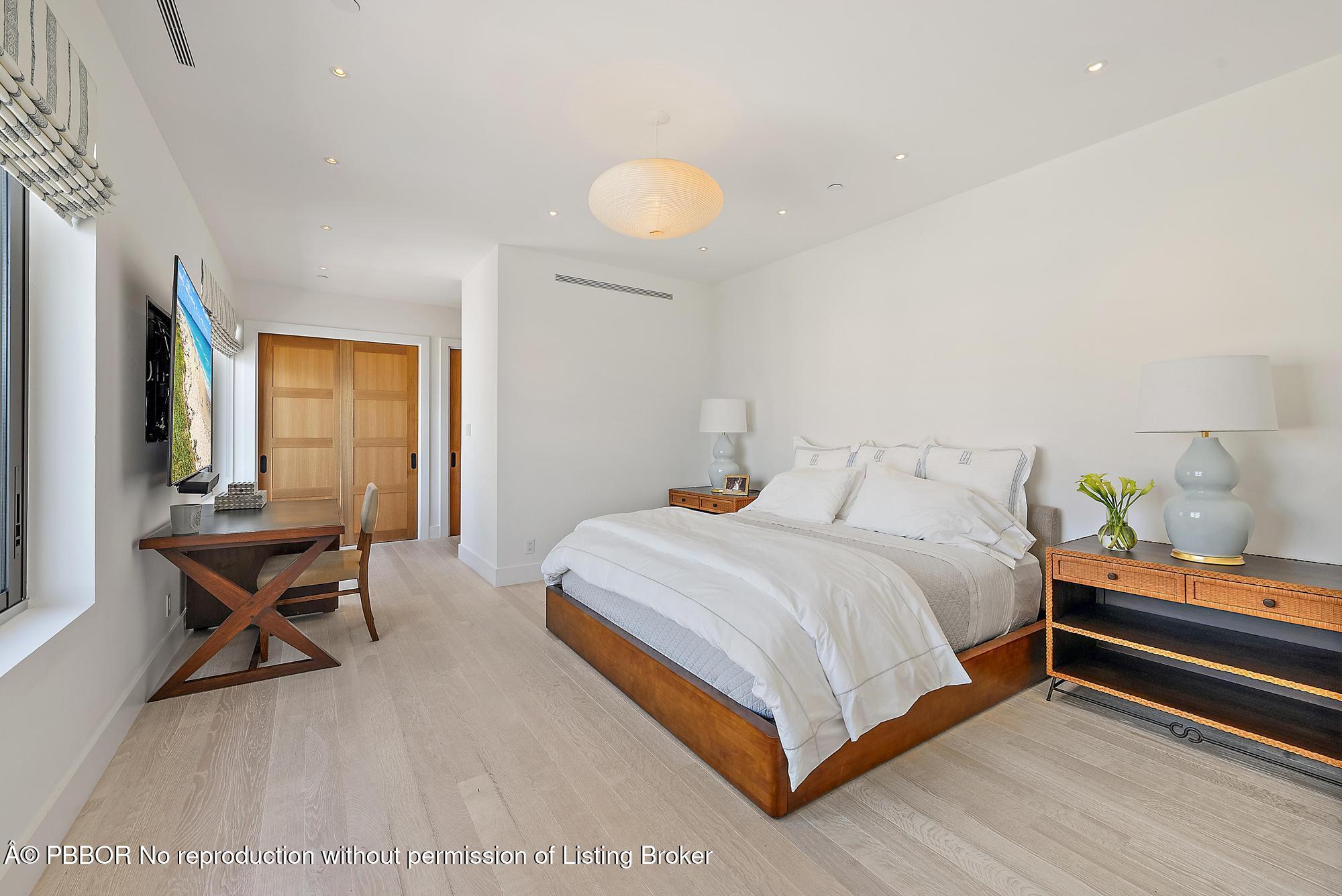 150 Bradley Place, 712