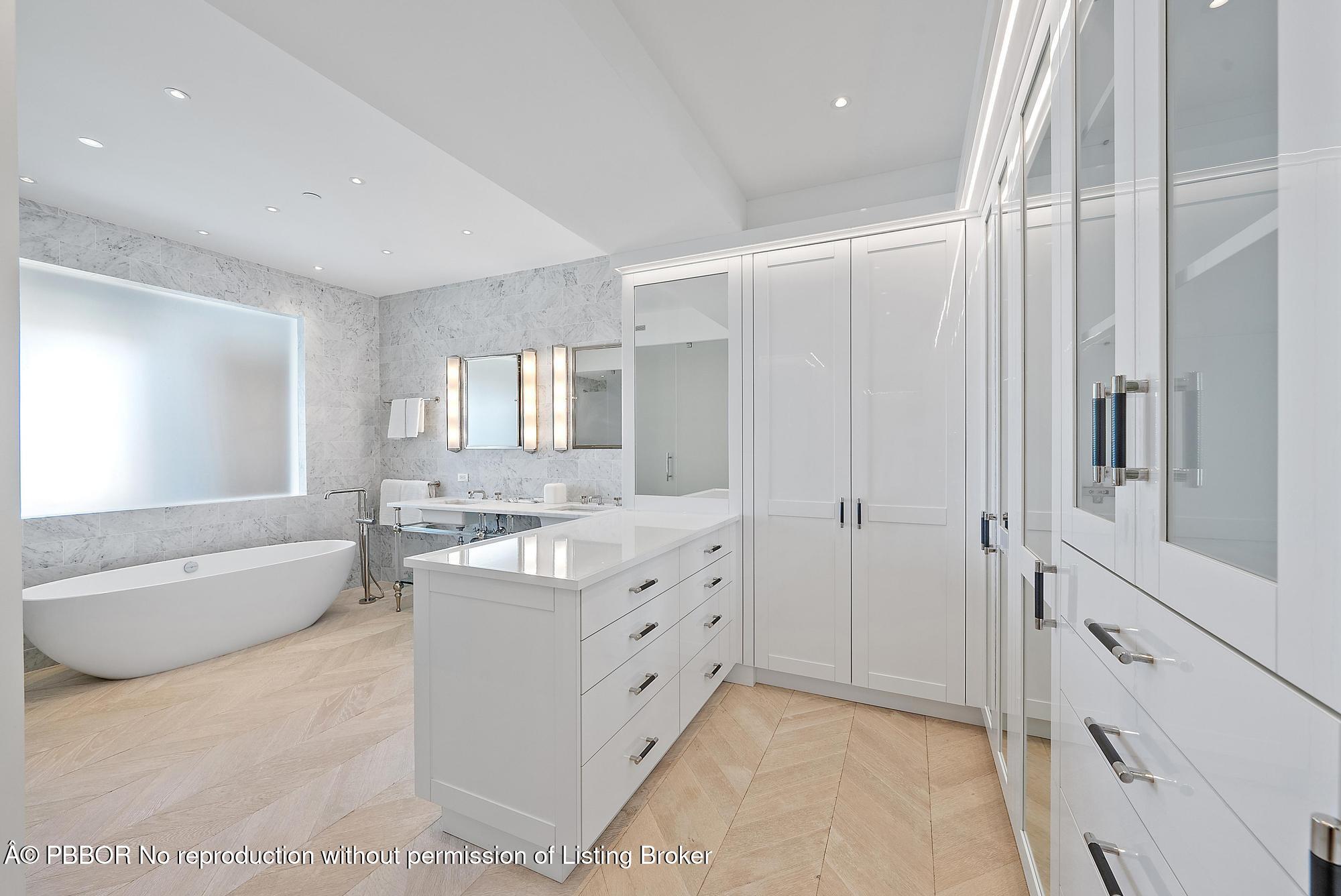 150 Bradley Place, 712