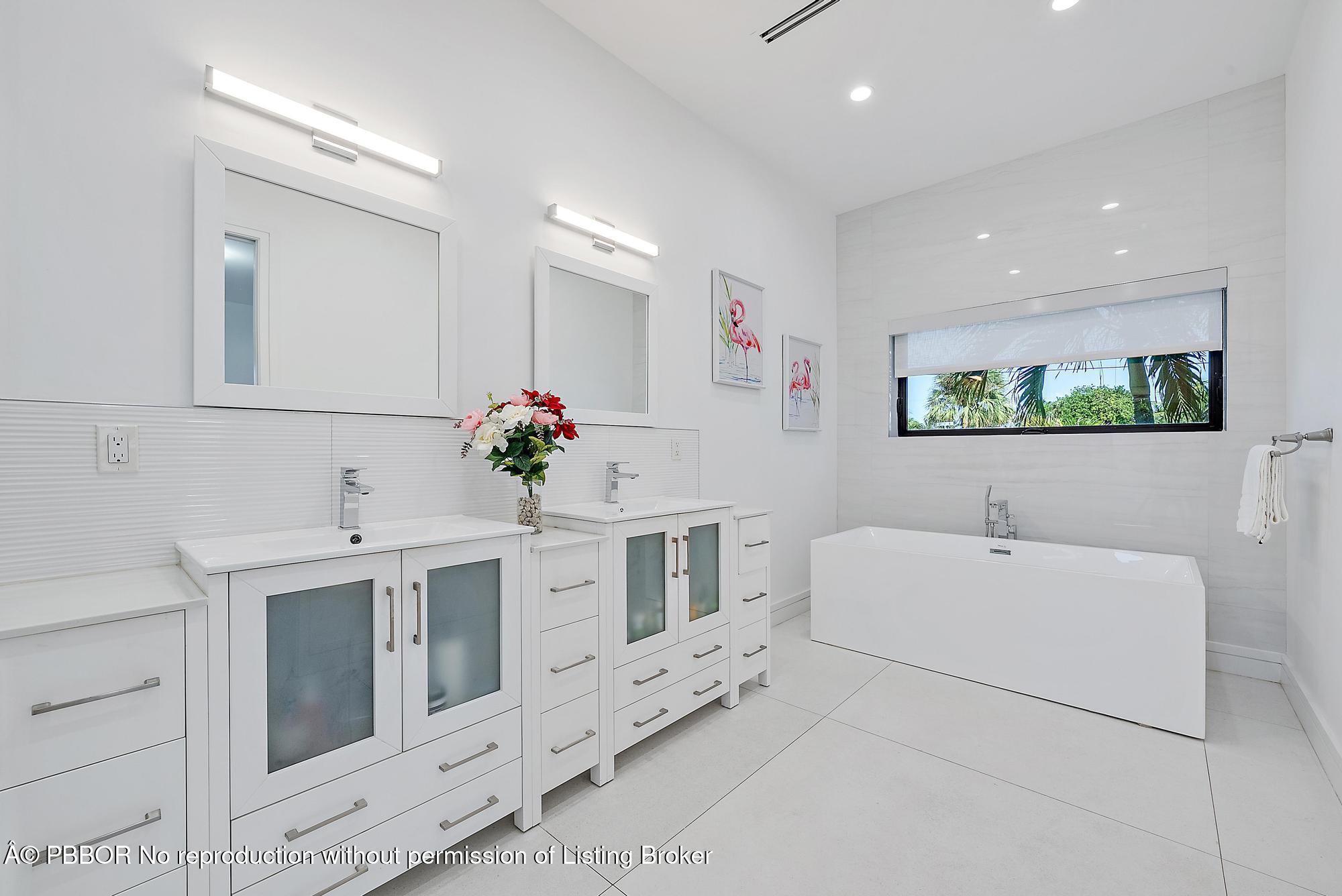 1801 N Lakeside Drive