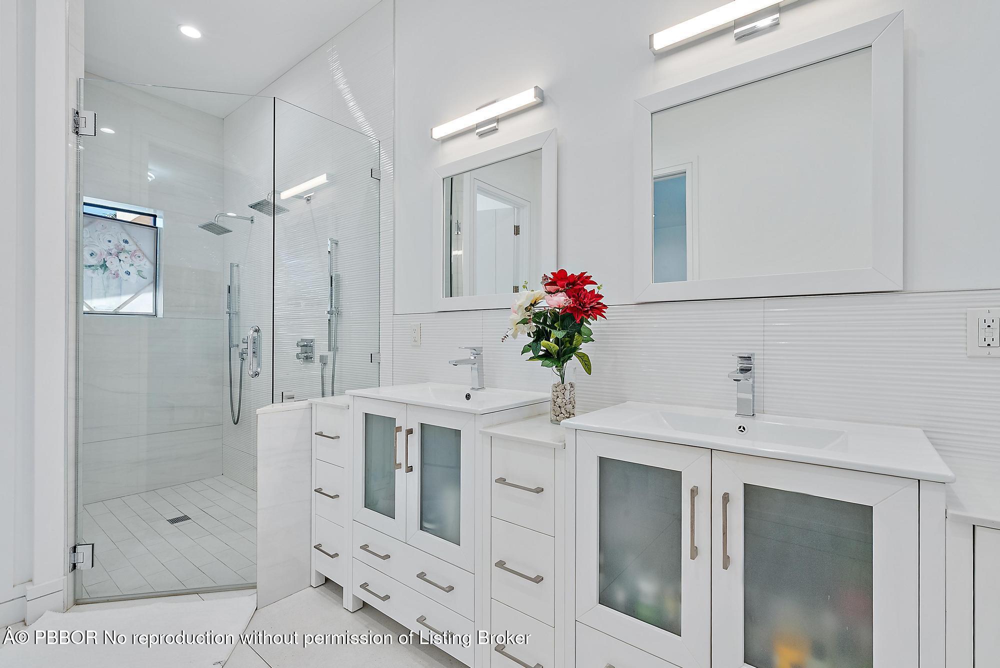 1801 N Lakeside Drive