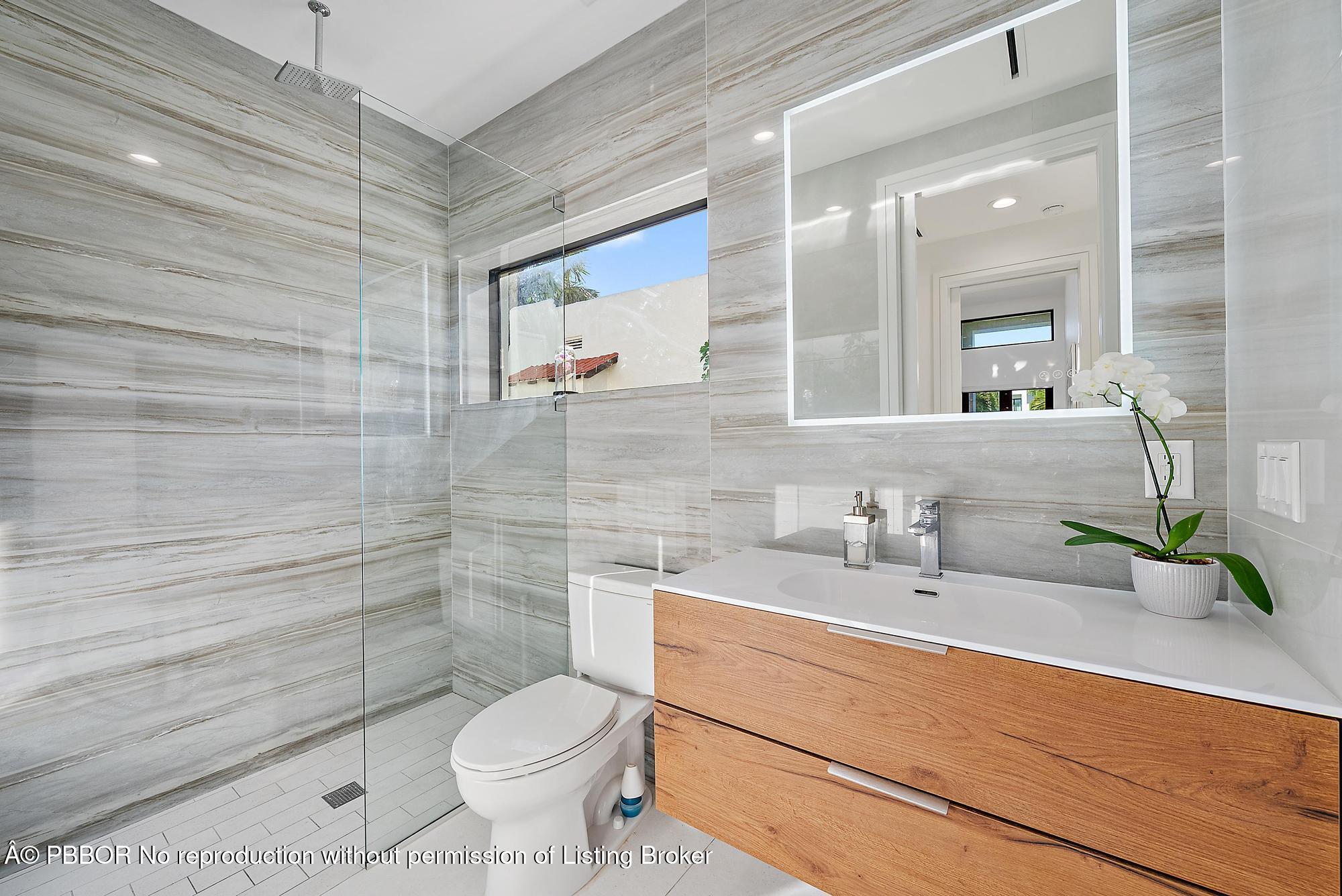 1801 N Lakeside Drive