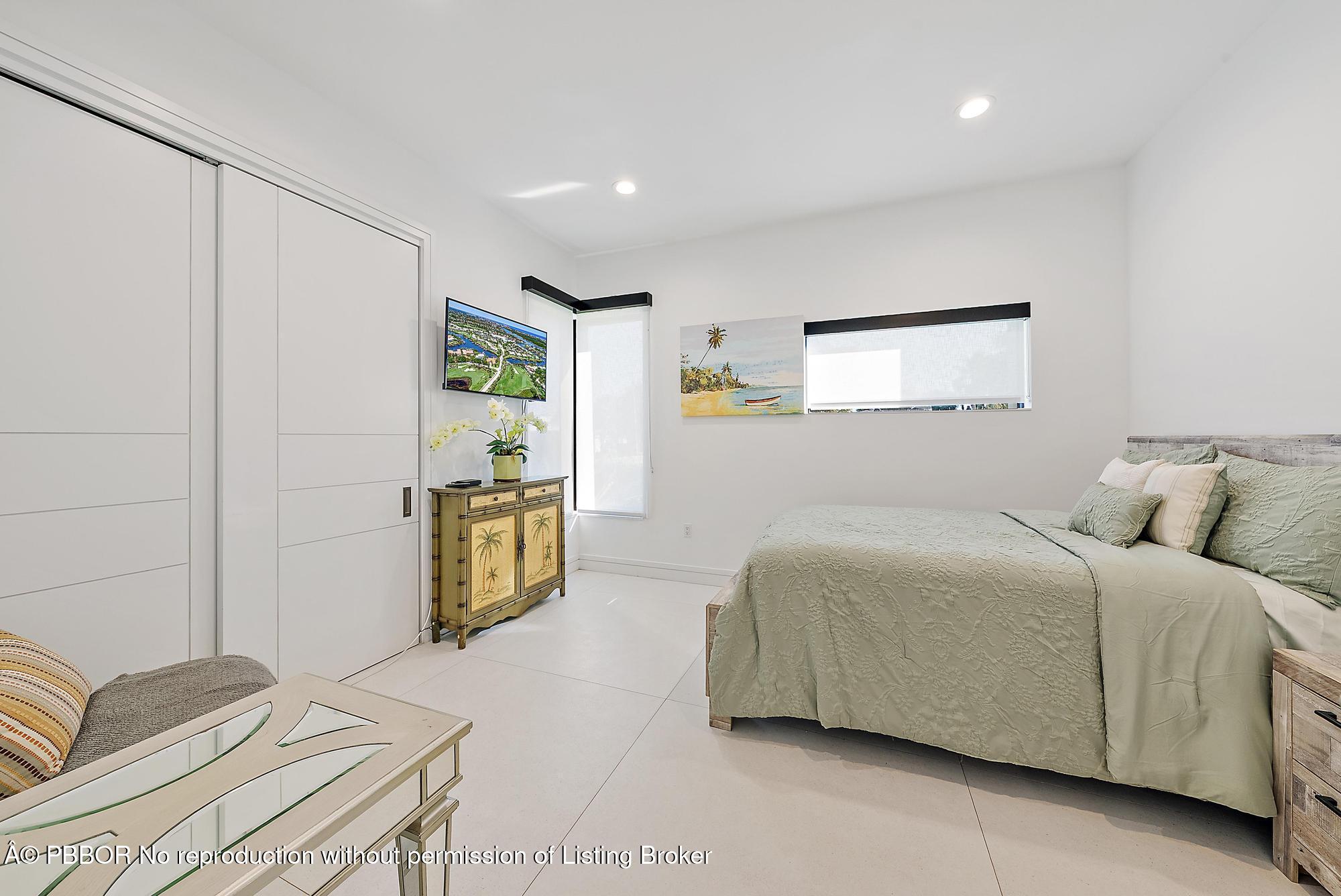 1801 N Lakeside Drive