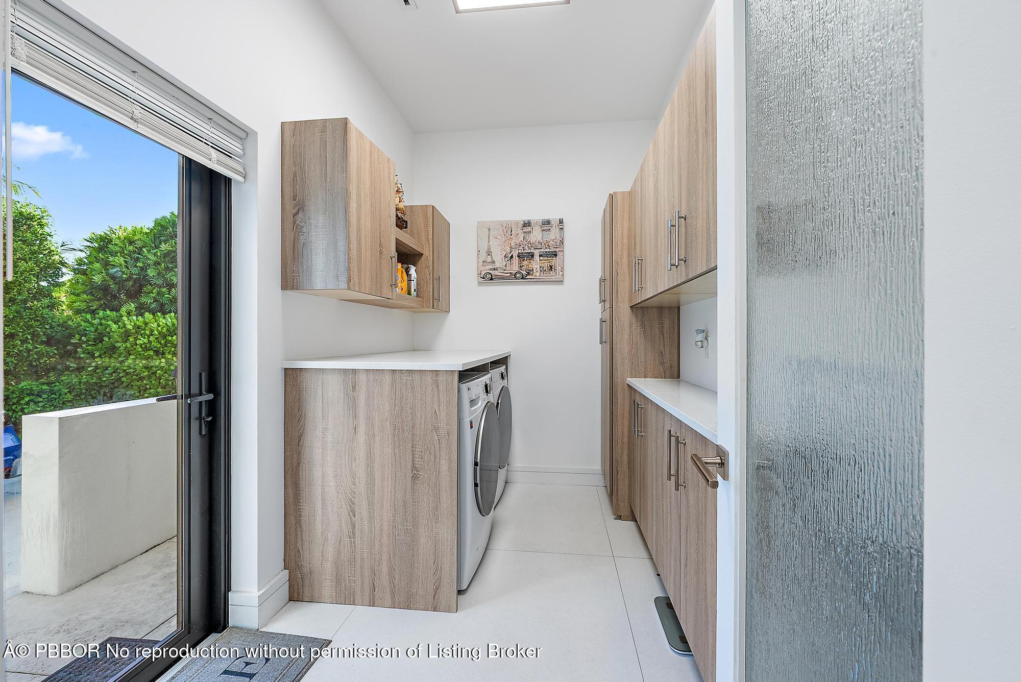 1801 N Lakeside Drive