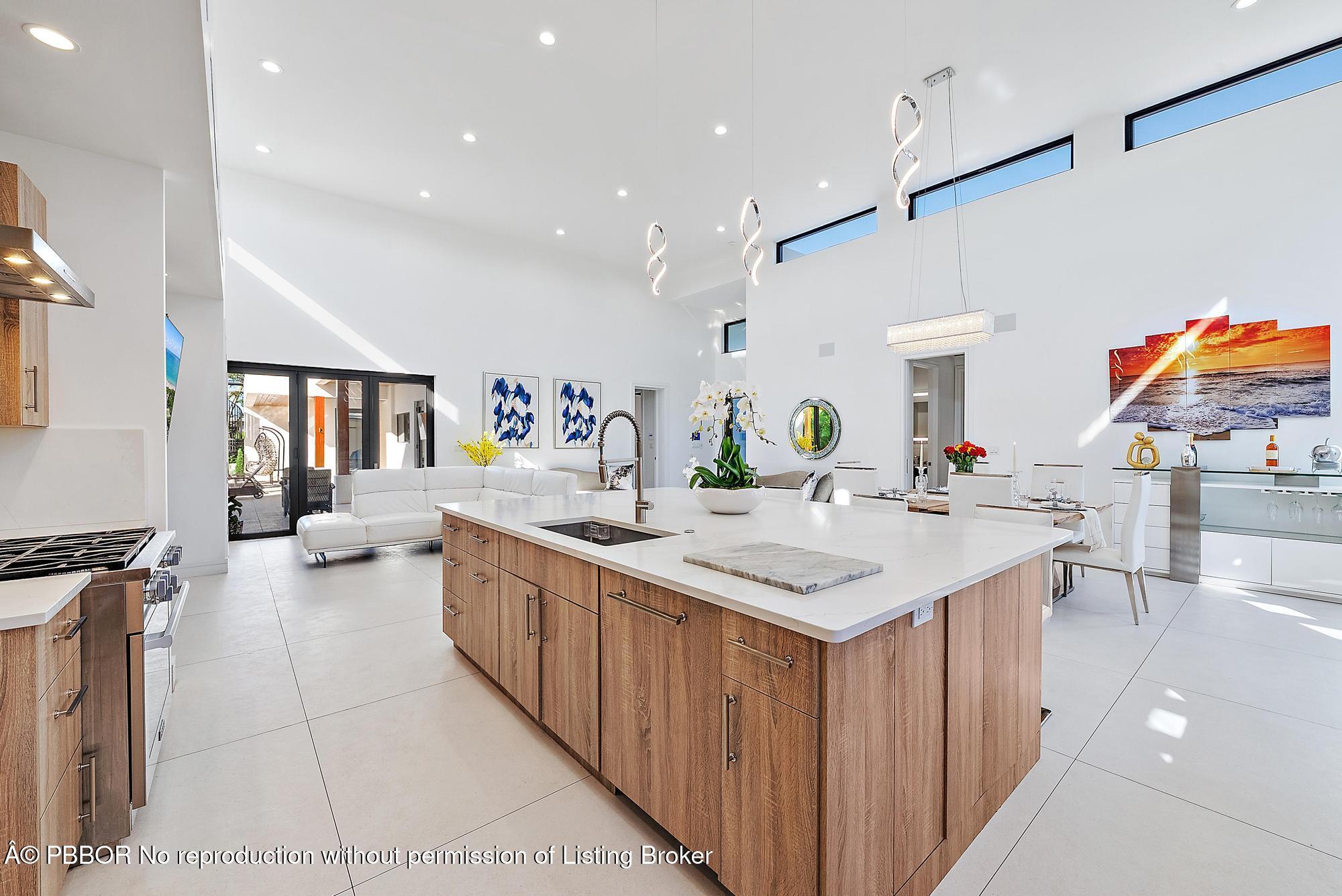 1801 N Lakeside Drive