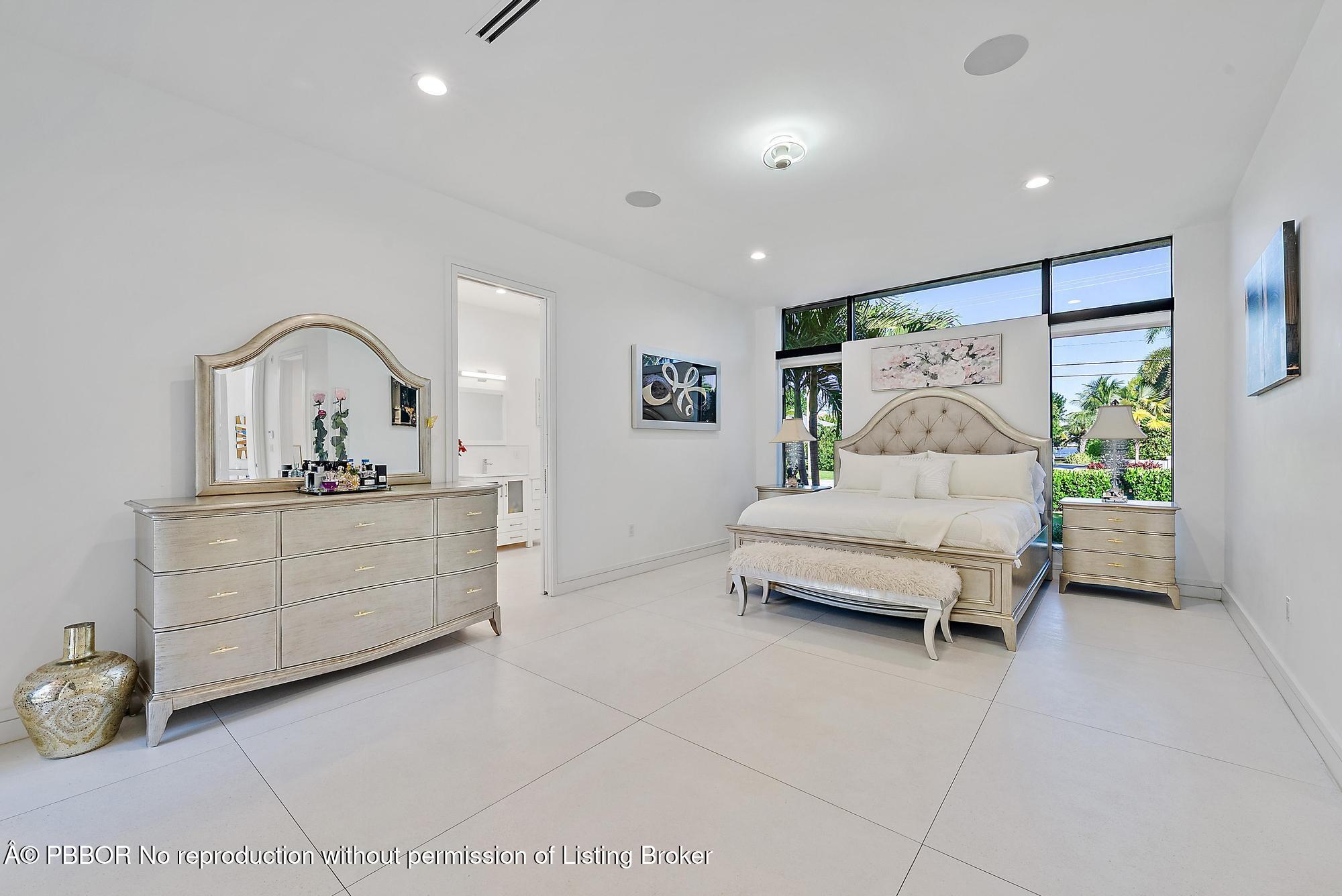 1801 N Lakeside Drive