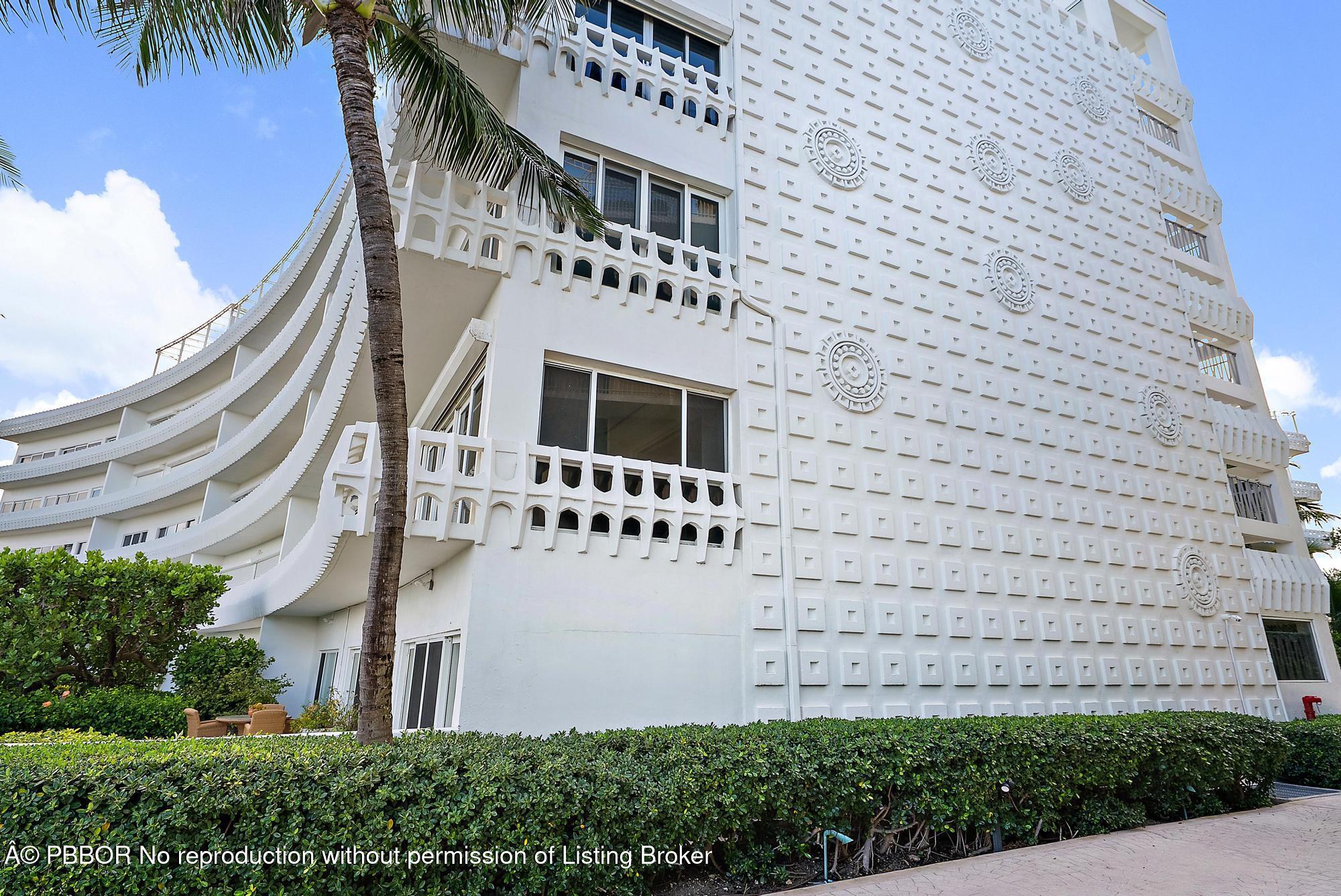 300 S Ocean Boulevard, 2E, Palm Beach Unit: 2E