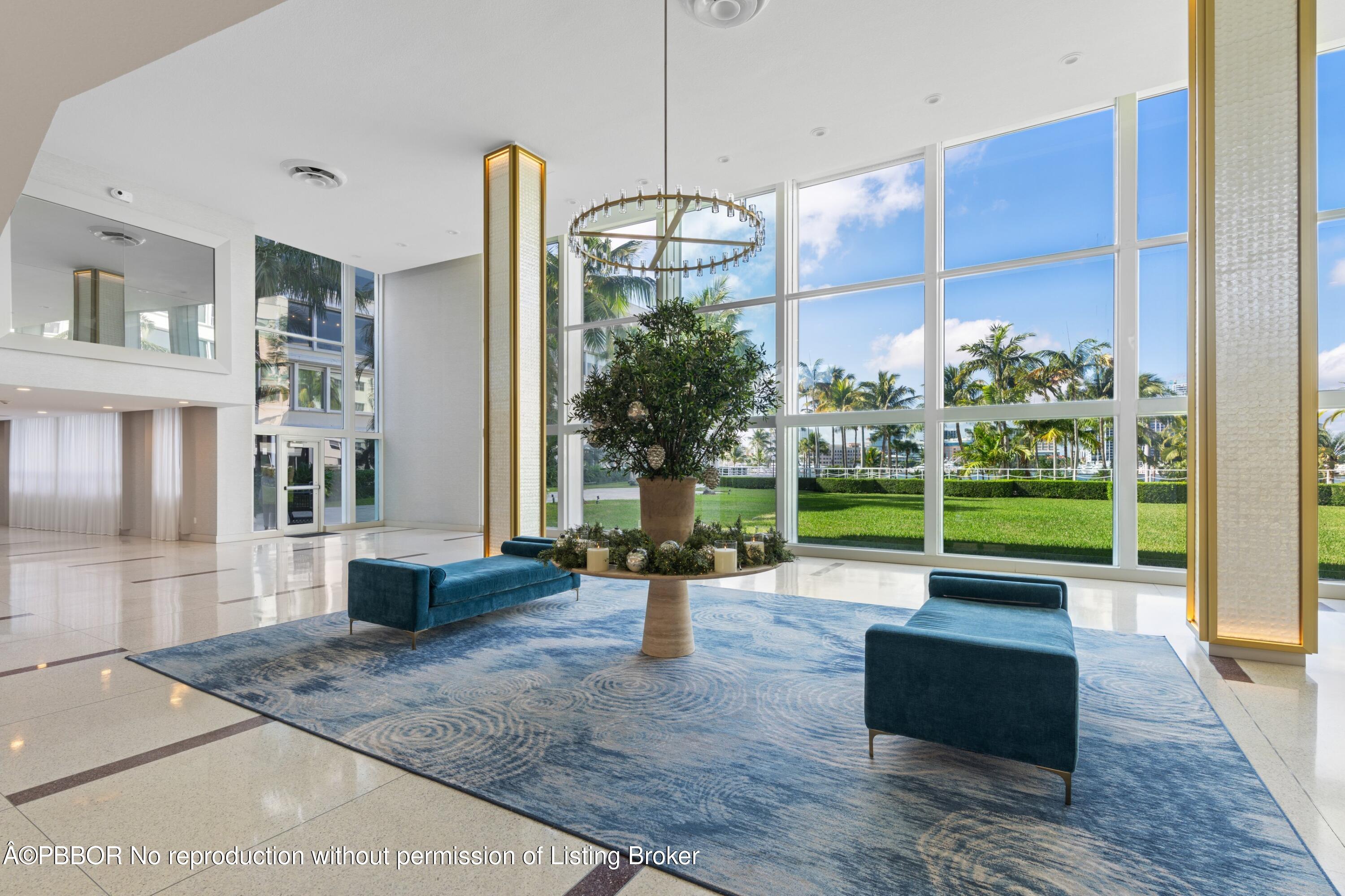 44 Cocoanut Row, T9