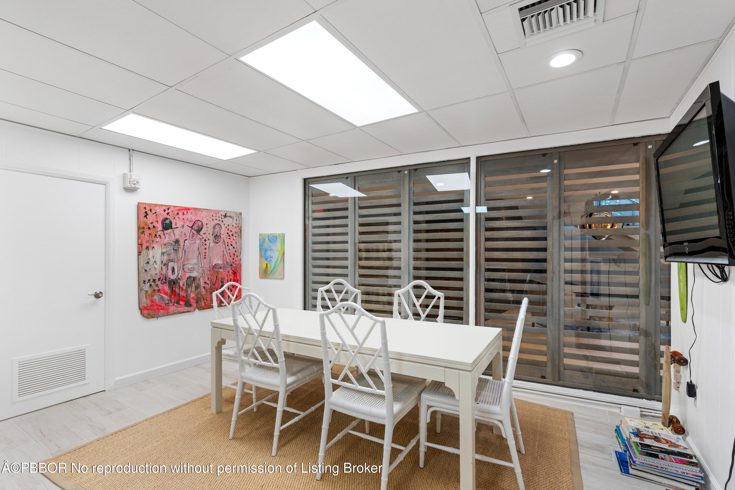 44 Cocoanut Row, T9