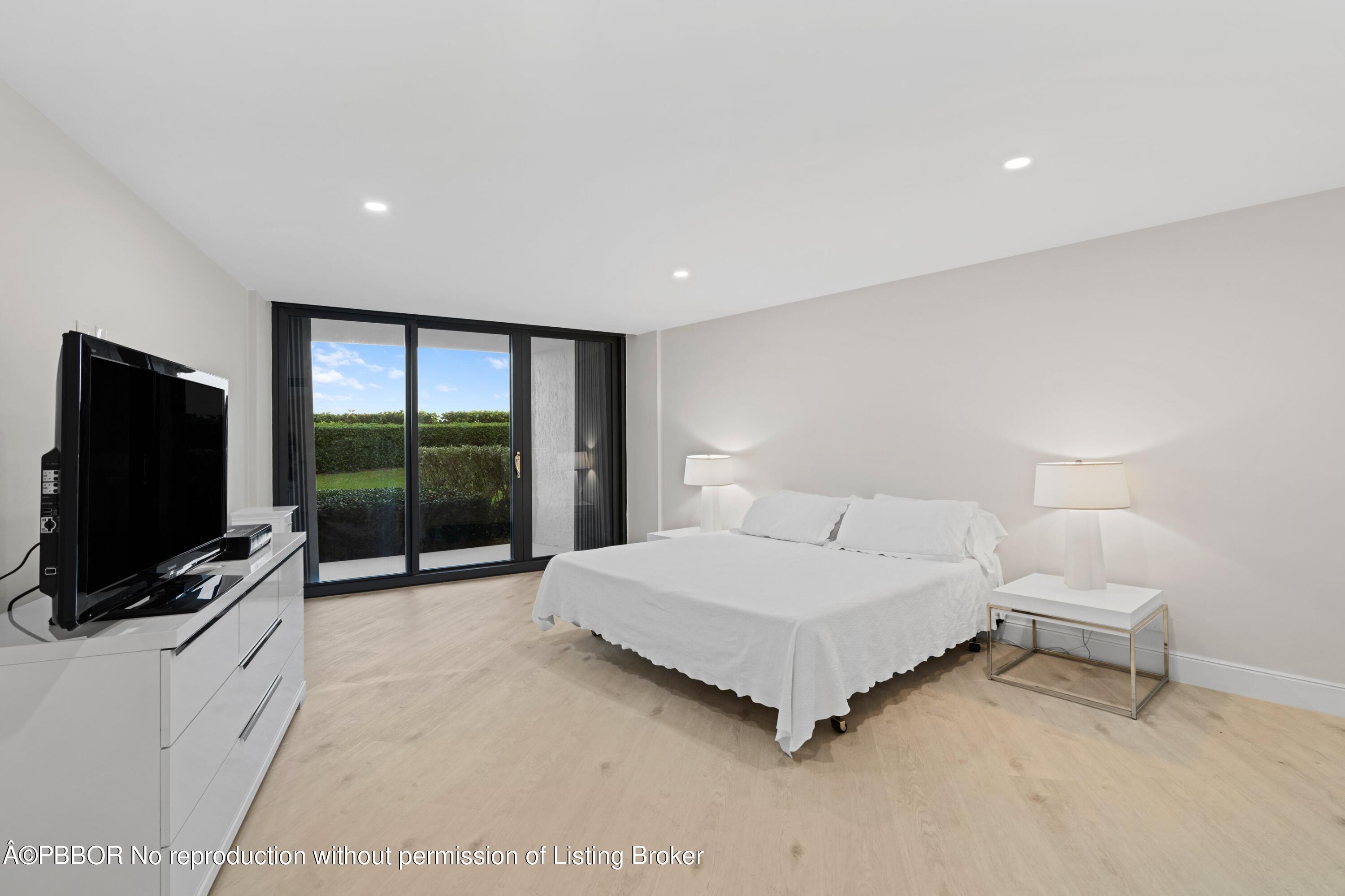 3360 S Ocean Boulevard, 1DII