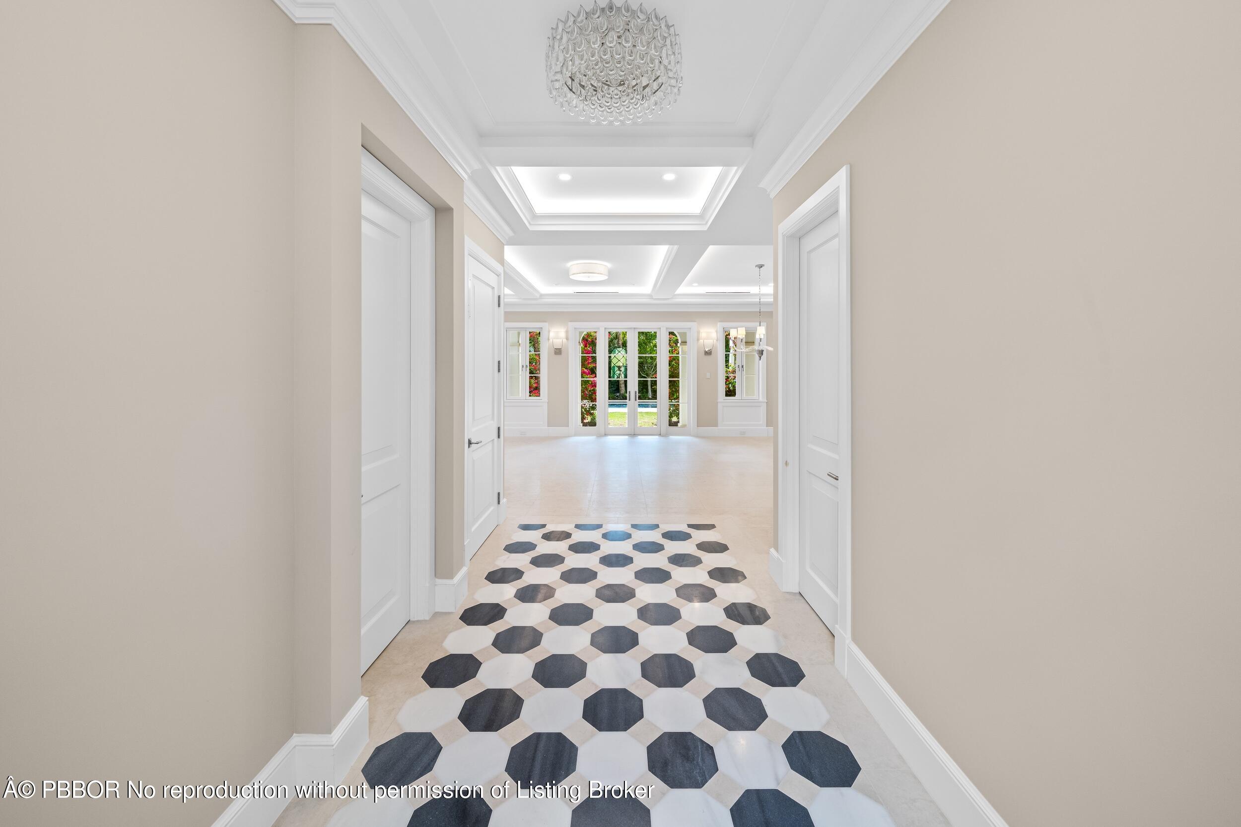 350 Seabreeze Avenue