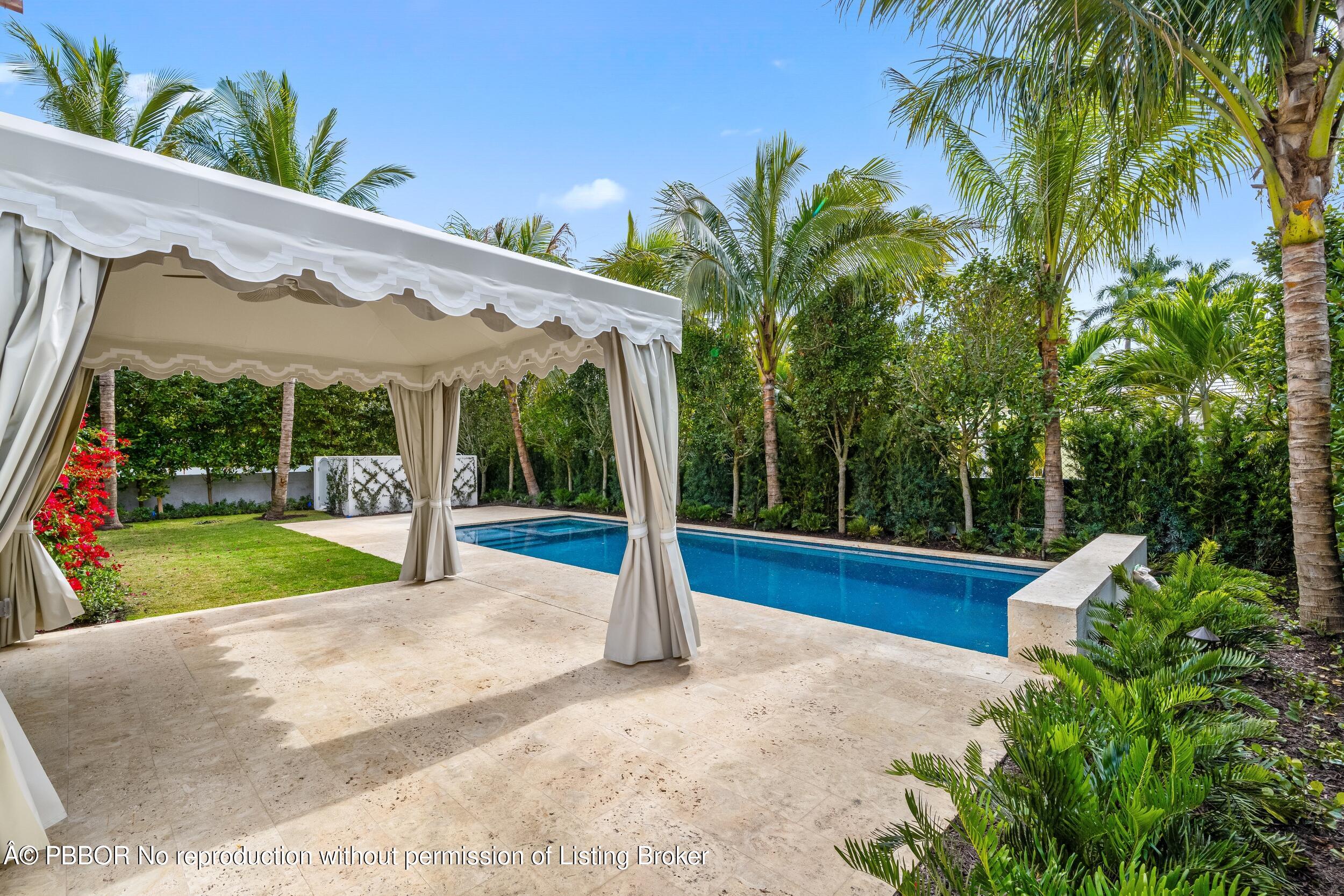 350 Seabreeze Avenue