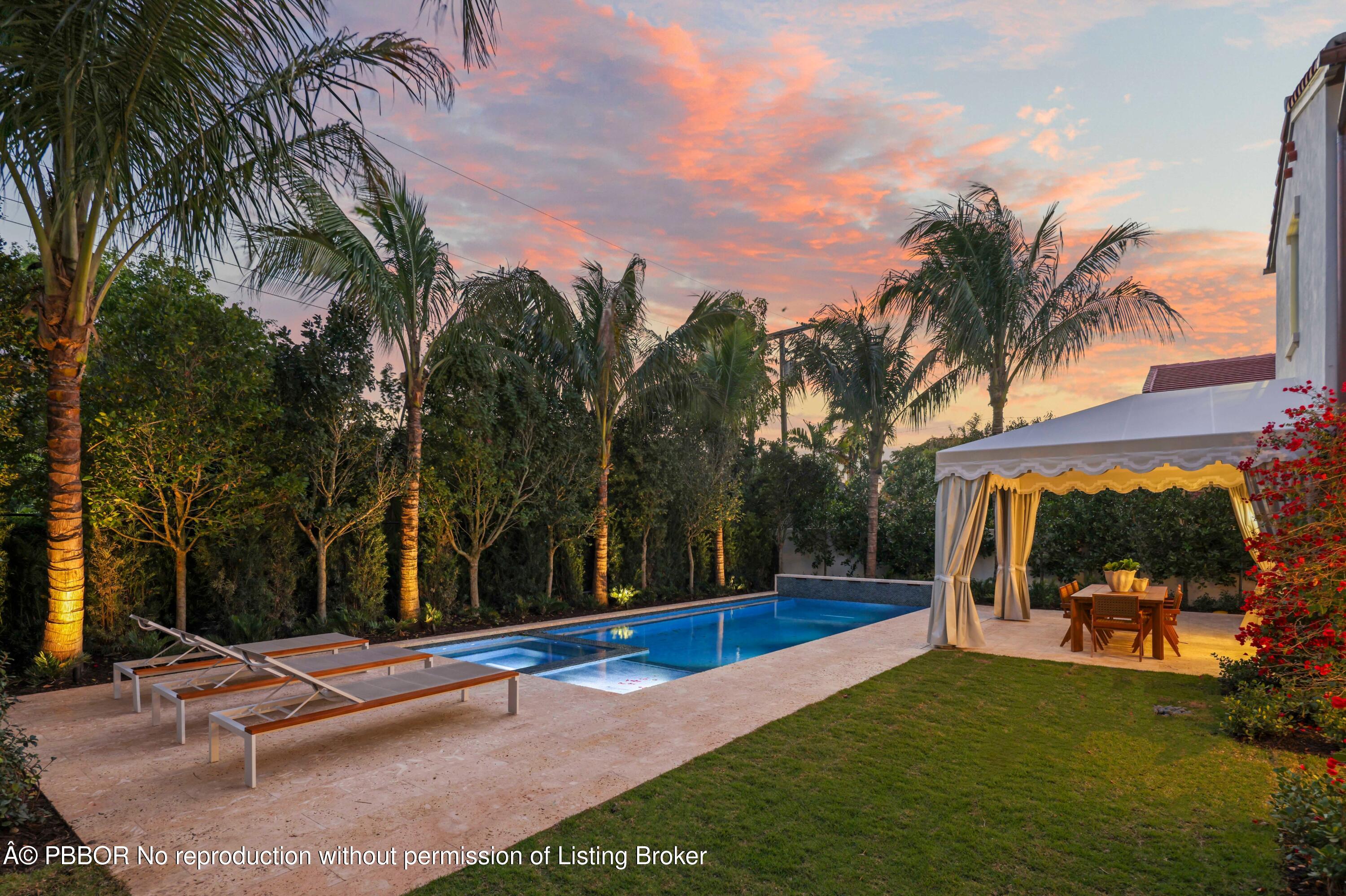 350 Seabreeze Avenue