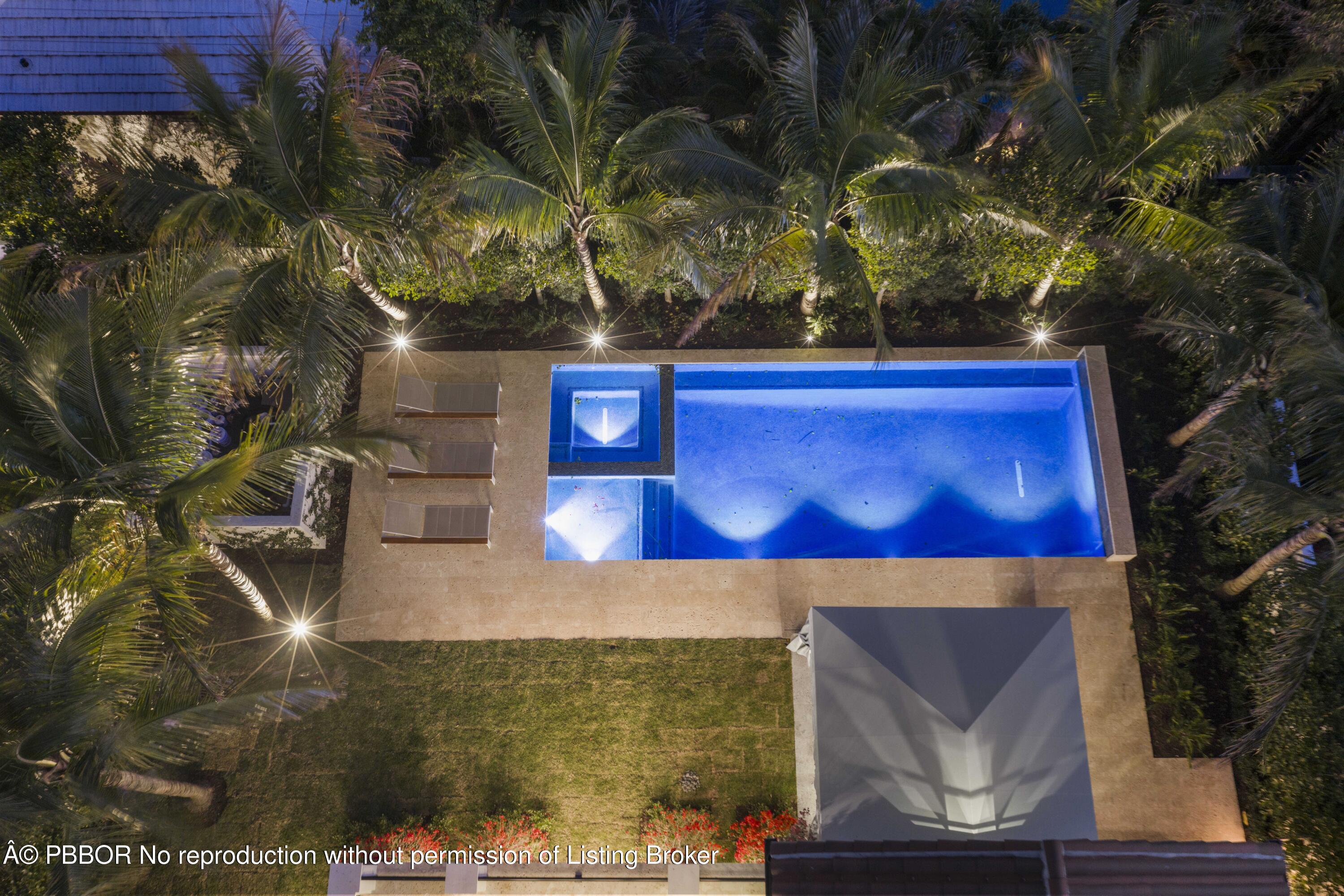 350 Seabreeze Avenue