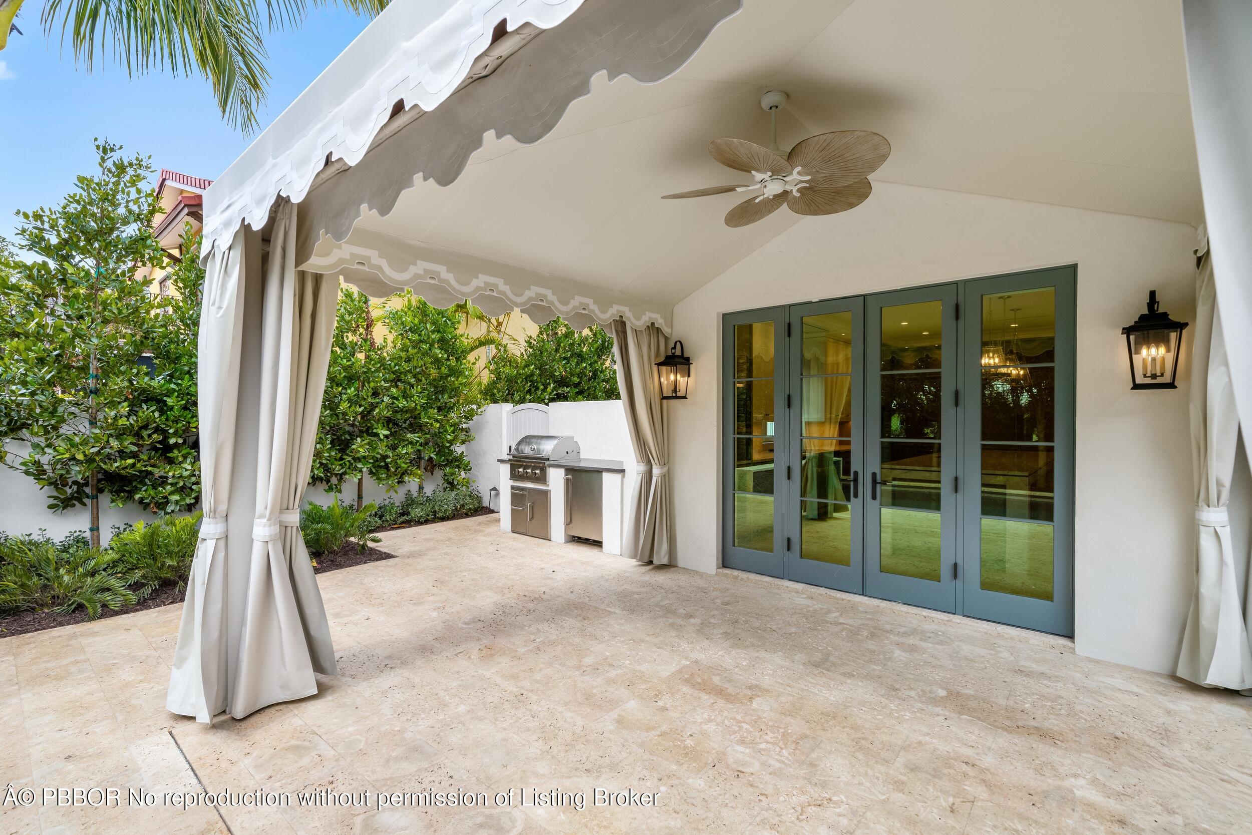 350 Seabreeze Avenue