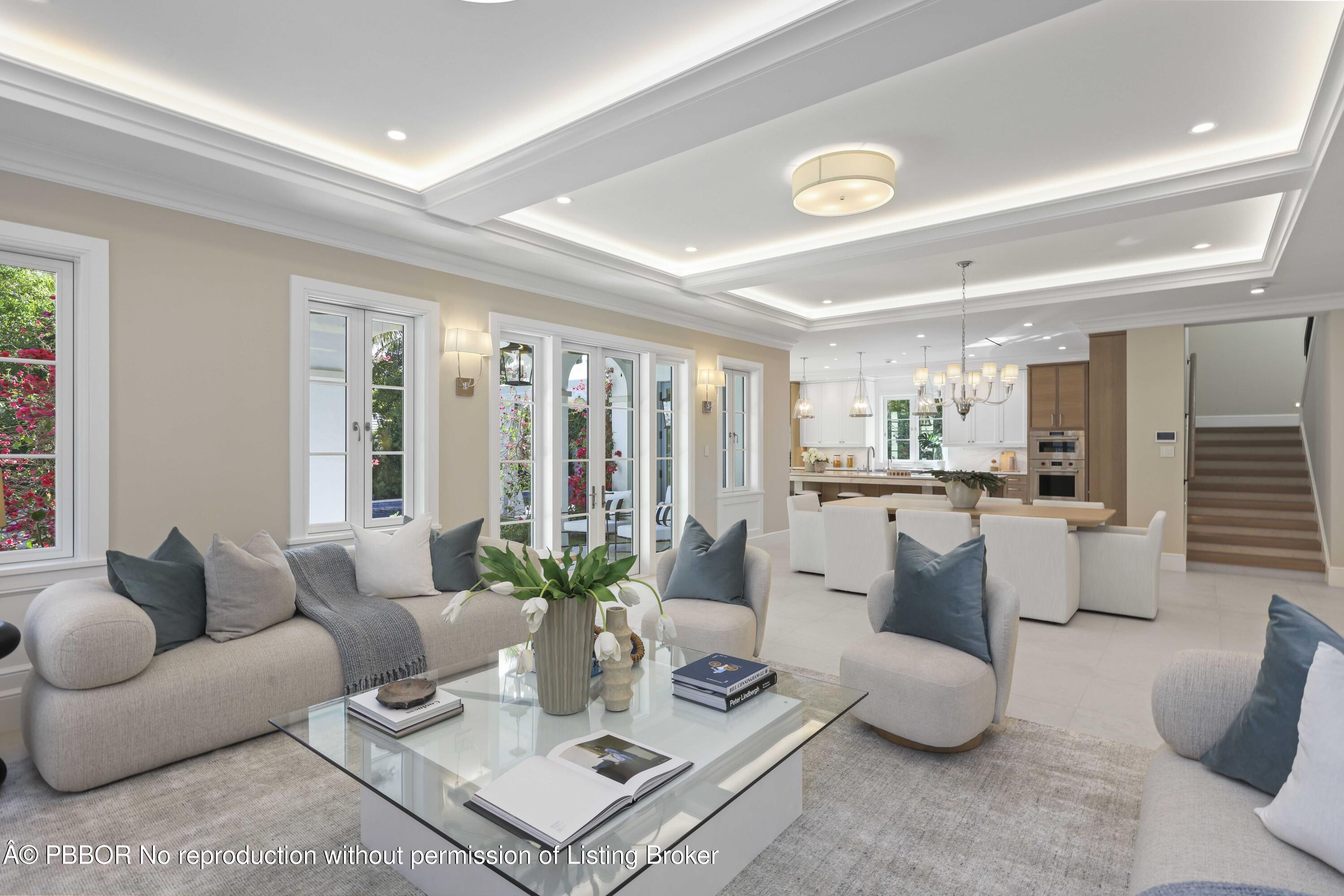 350 Seabreeze Avenue