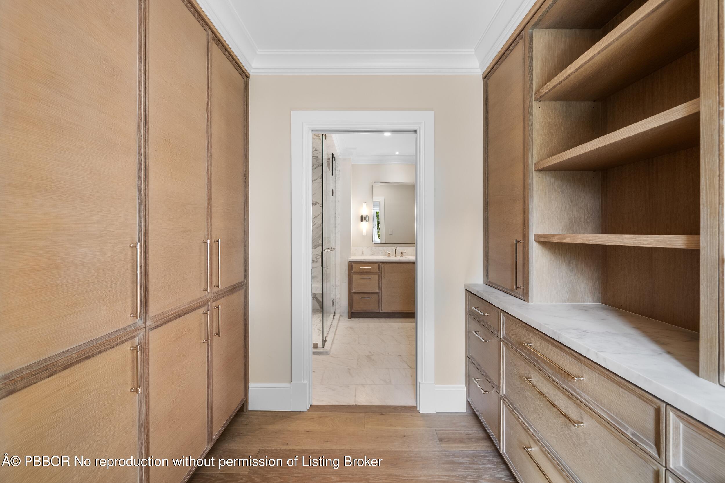 350 Seabreeze Avenue