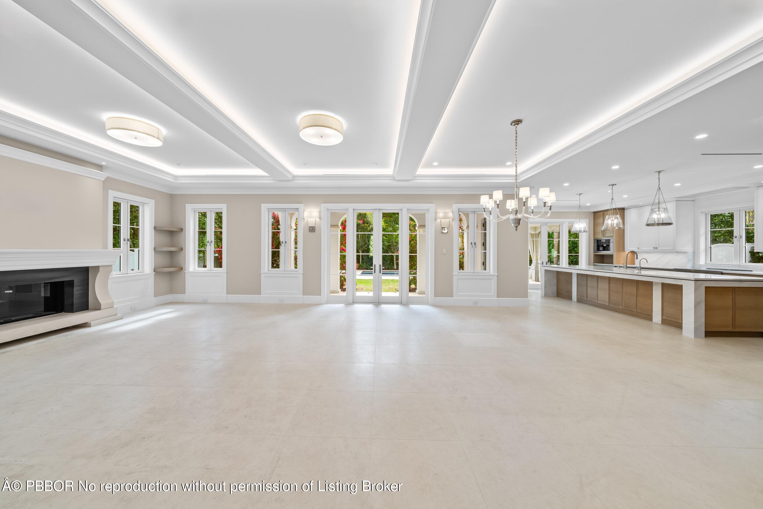 350 Seabreeze Avenue