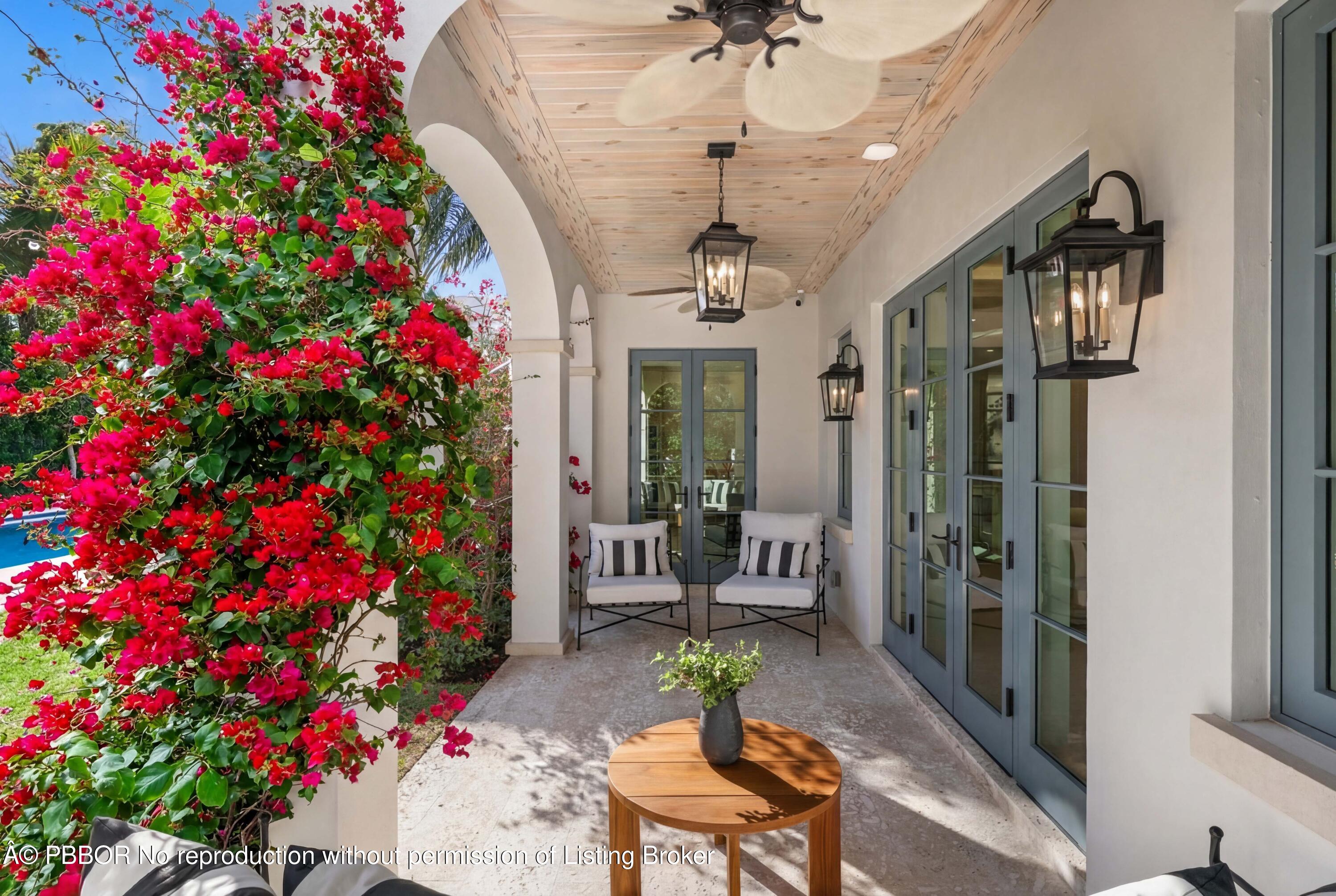 350 Seabreeze Avenue