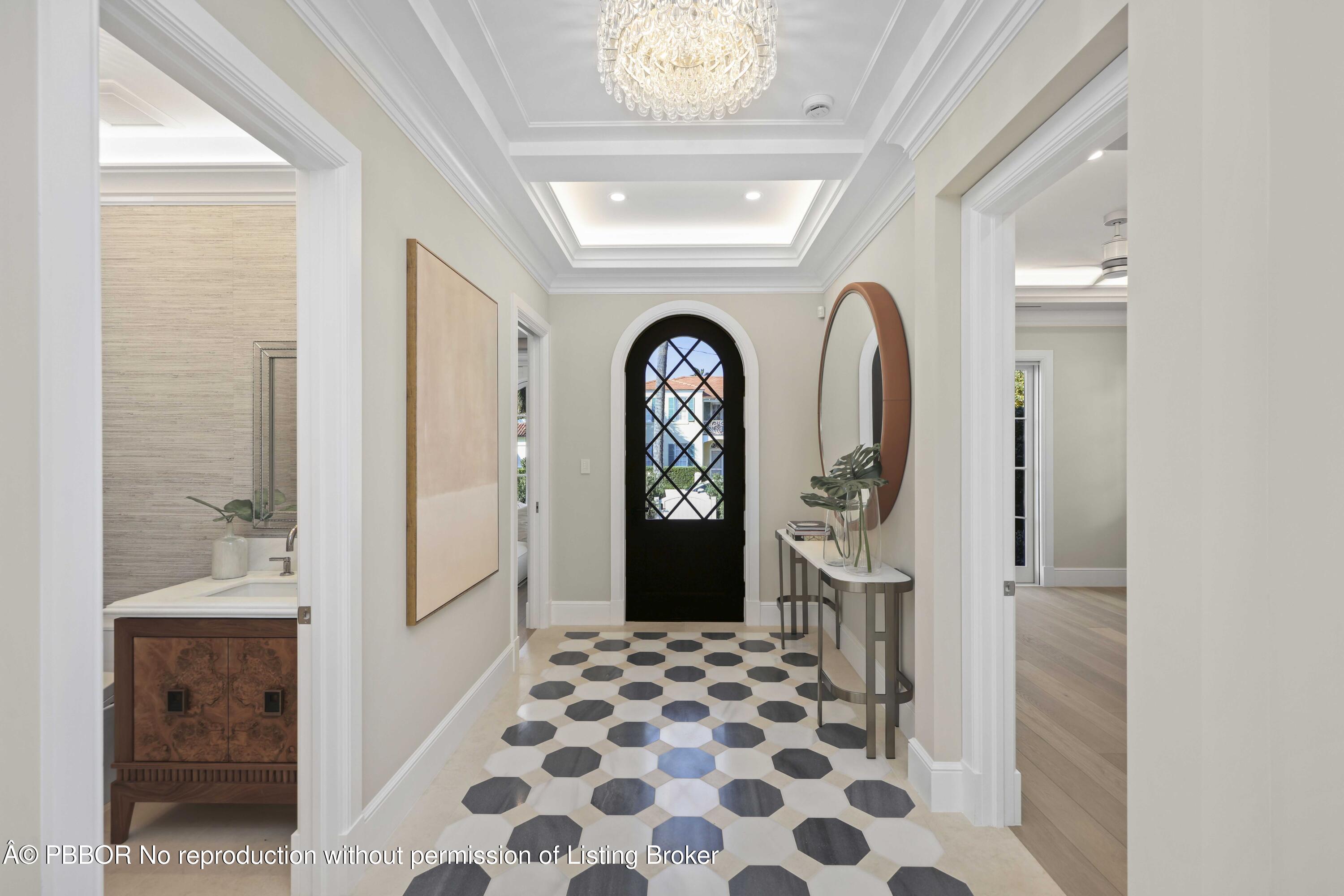 350 Seabreeze Avenue