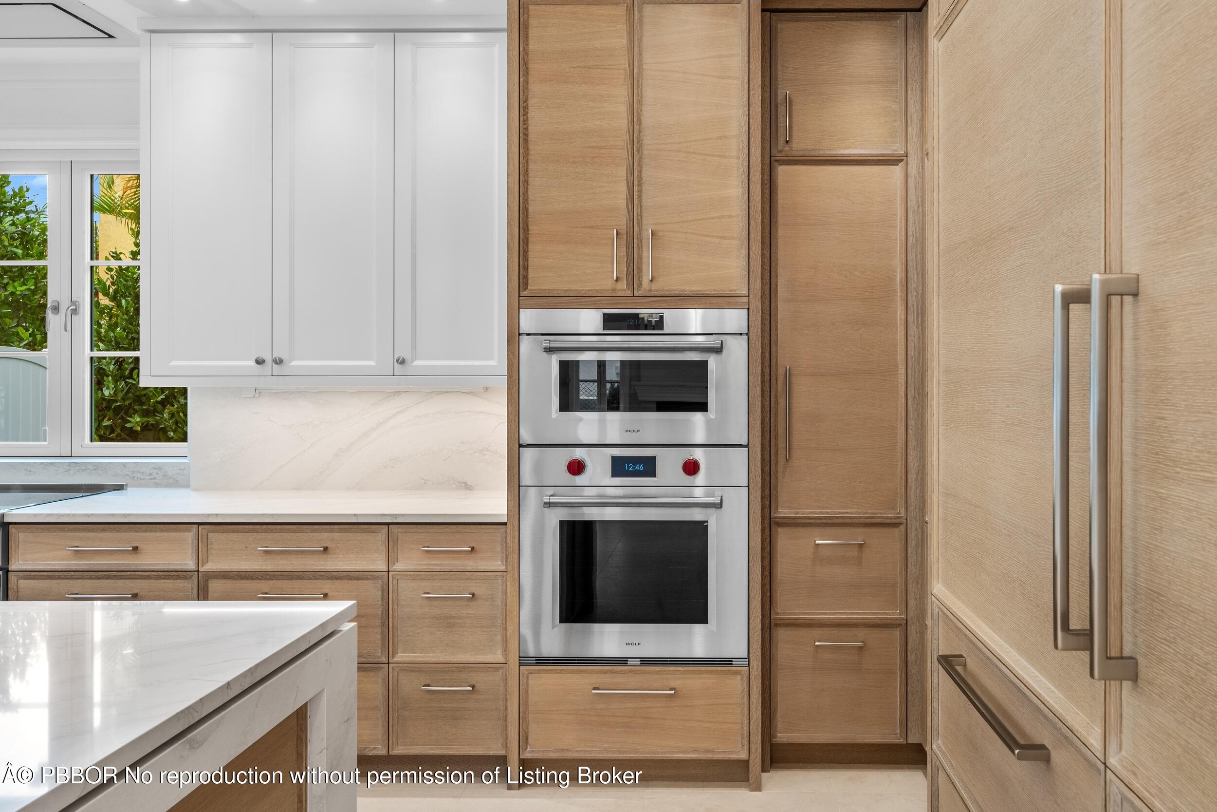 350 Seabreeze Avenue