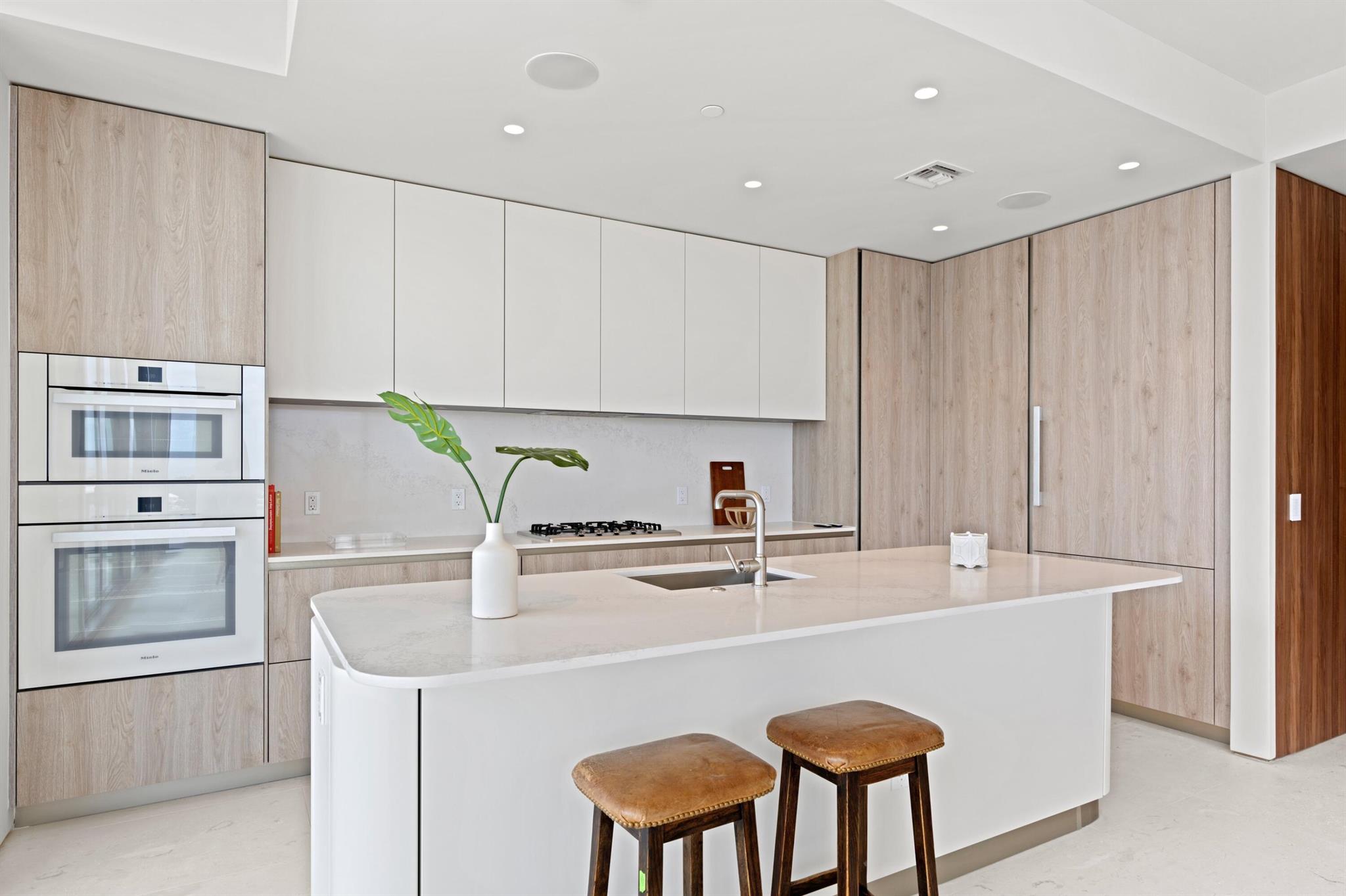 200 Arkona Court 1102