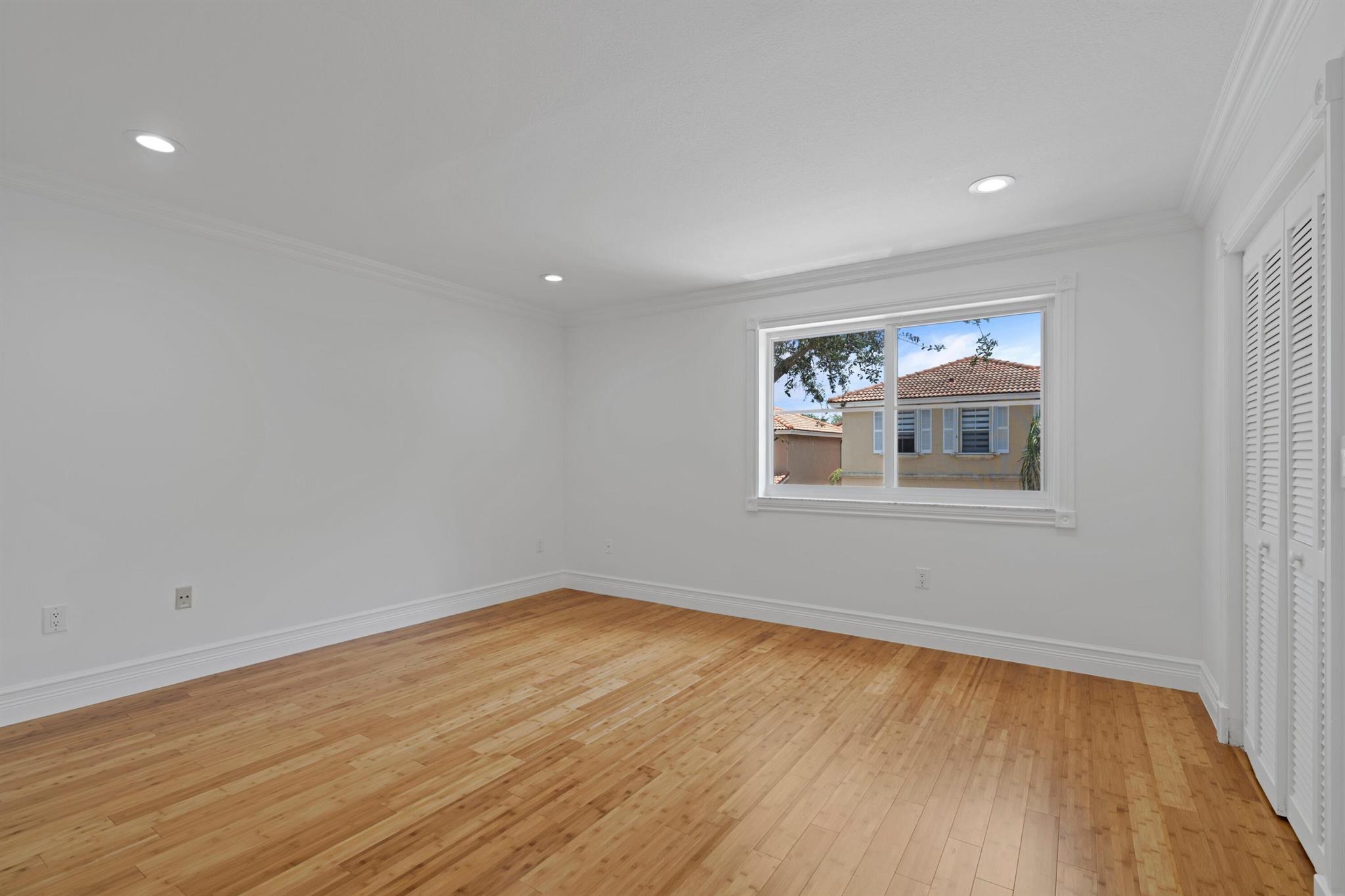 1075 Oysterwood Street