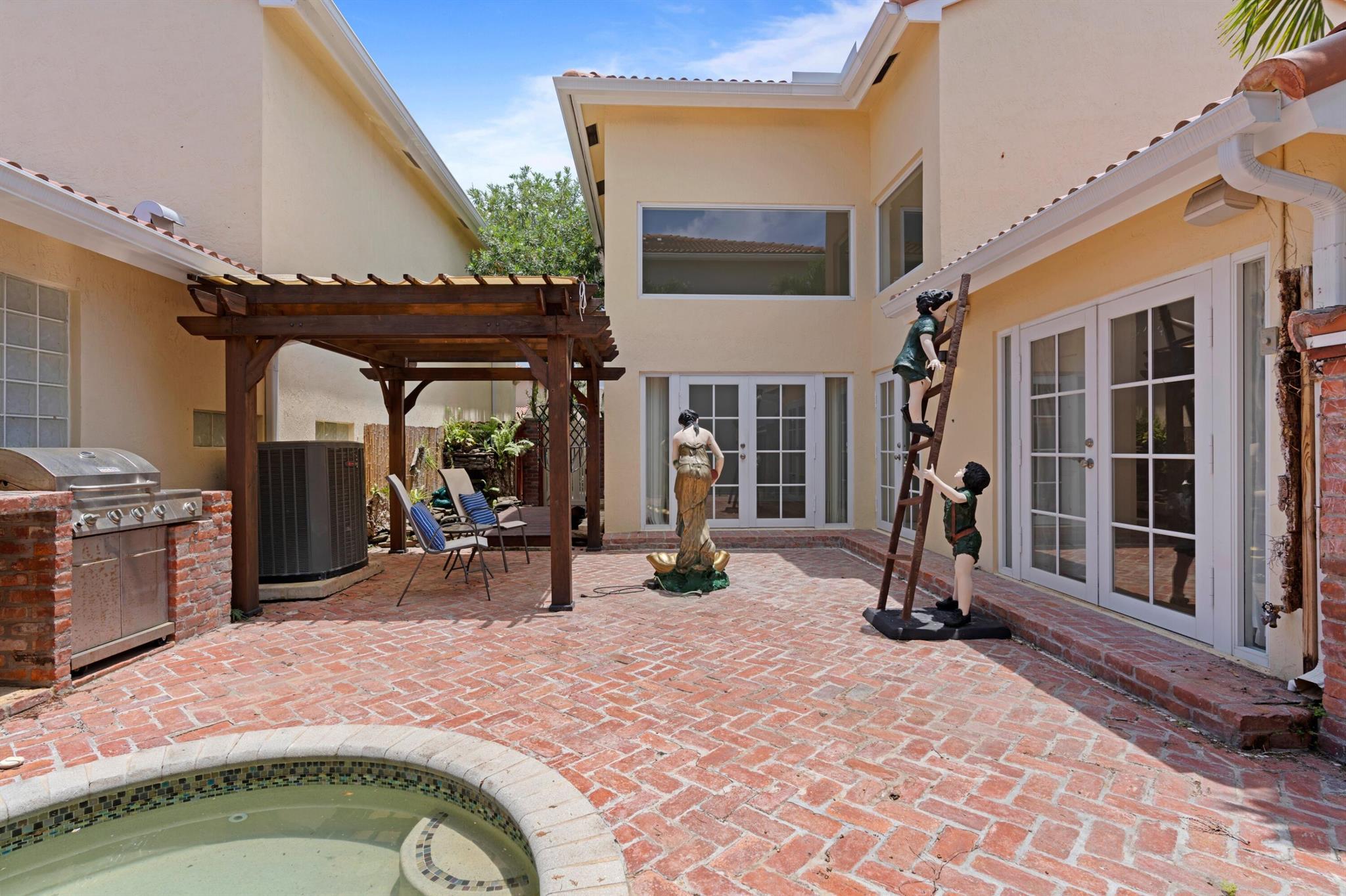 1075 Oysterwood Street