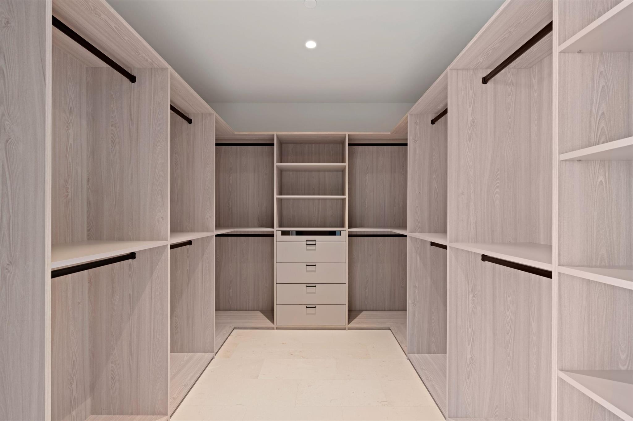 200 Arkona Court 601