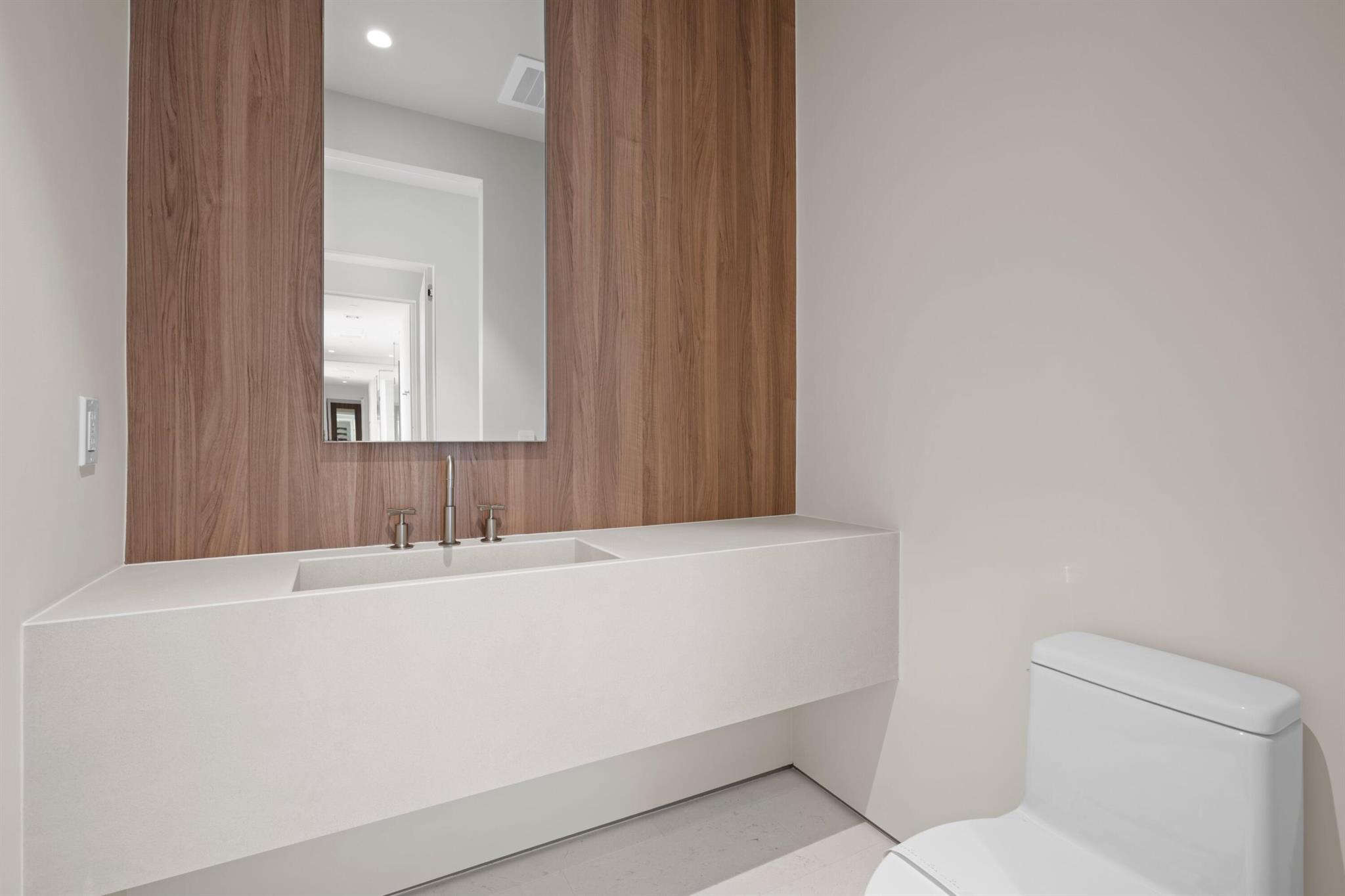 200 Arkona Court 1401