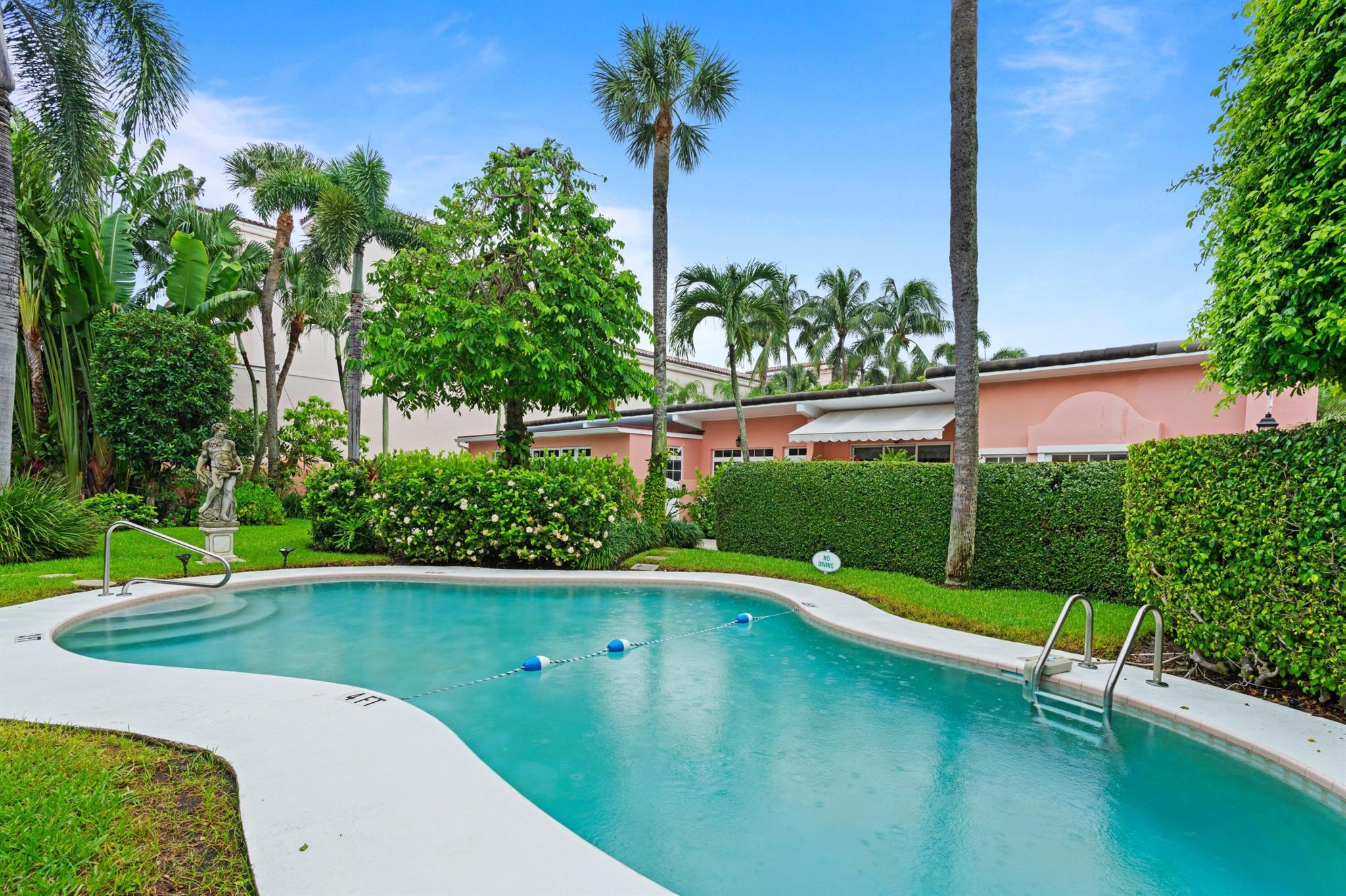 134 Peruvian Avenue 101