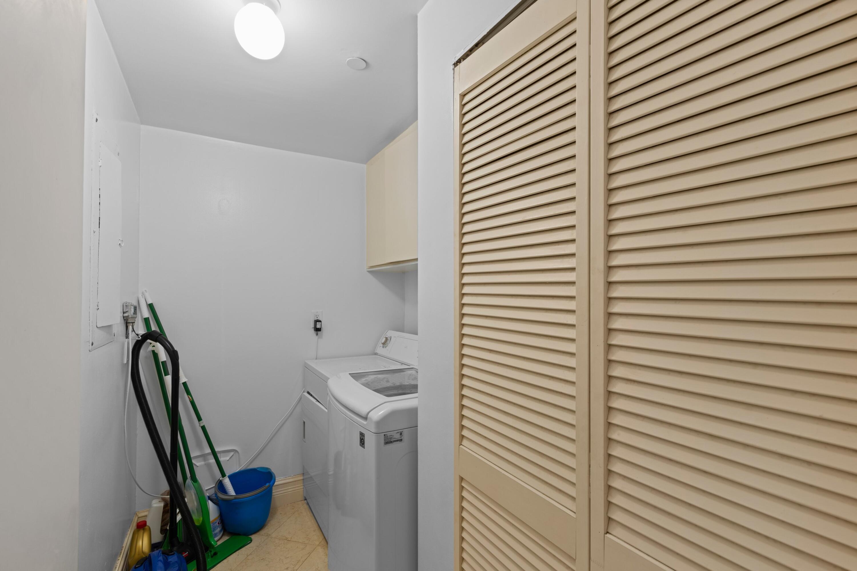 150 Bradley Place 904