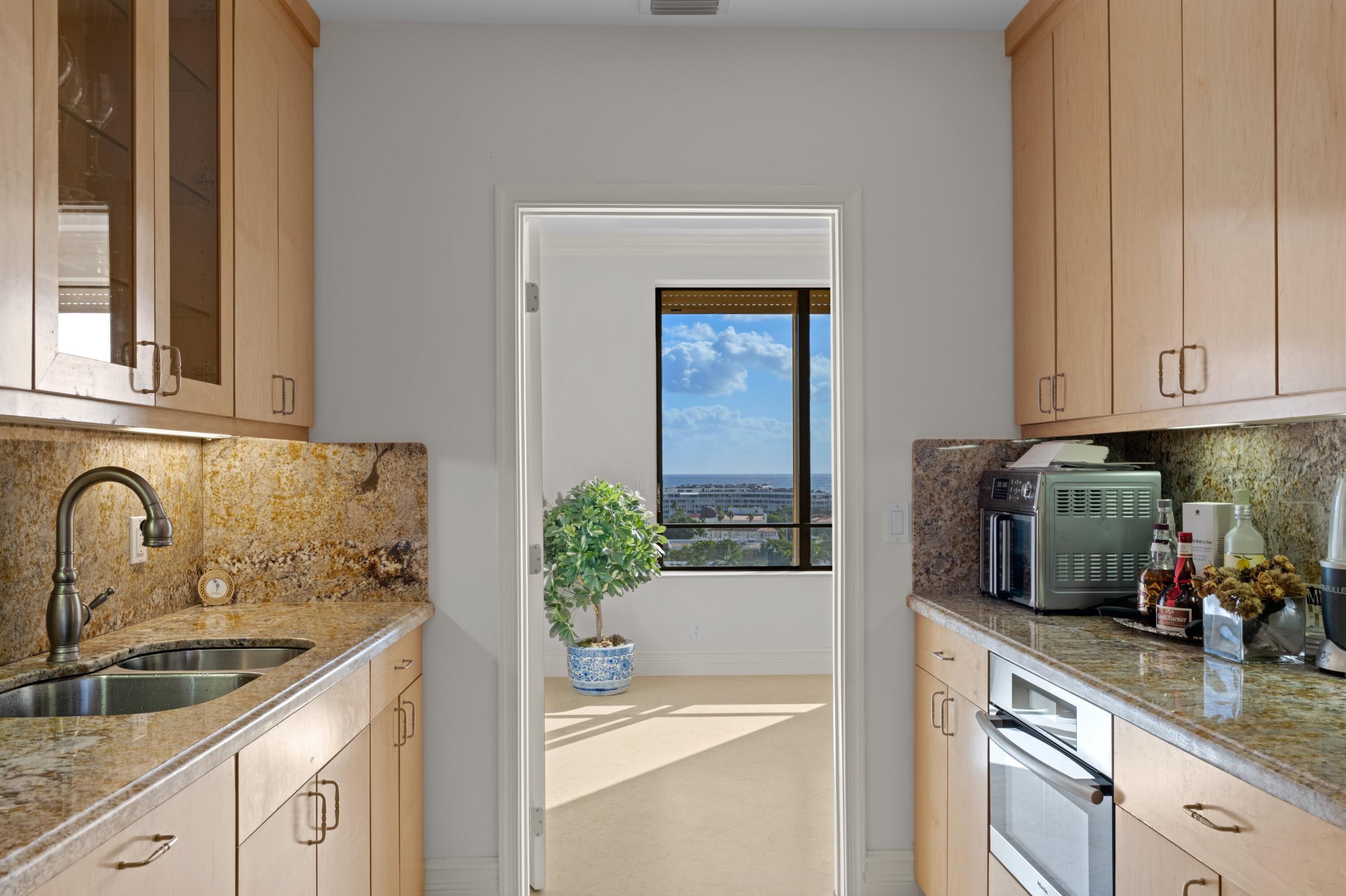 150 Bradley Place 904