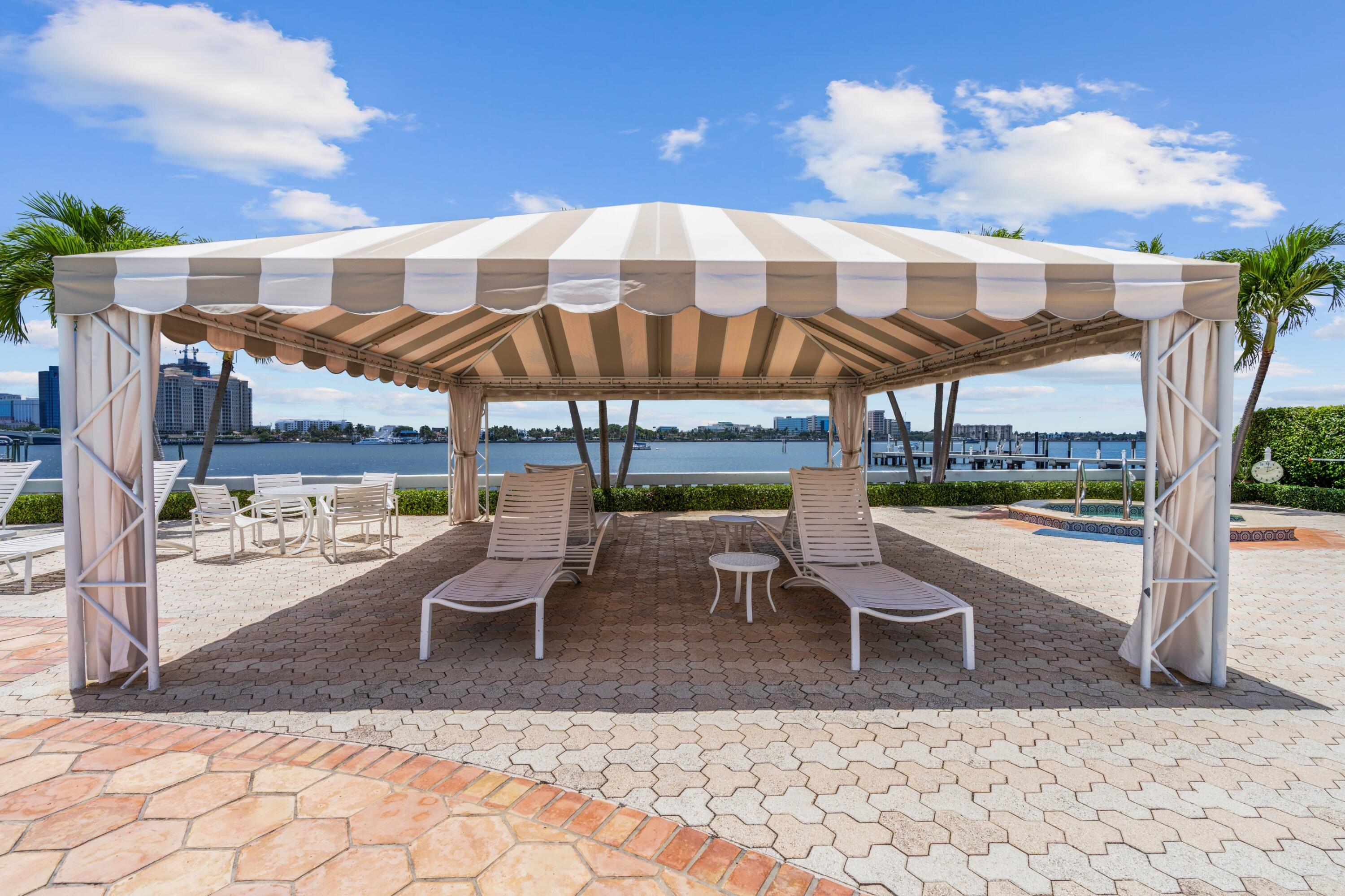 150 Bradley Place 904