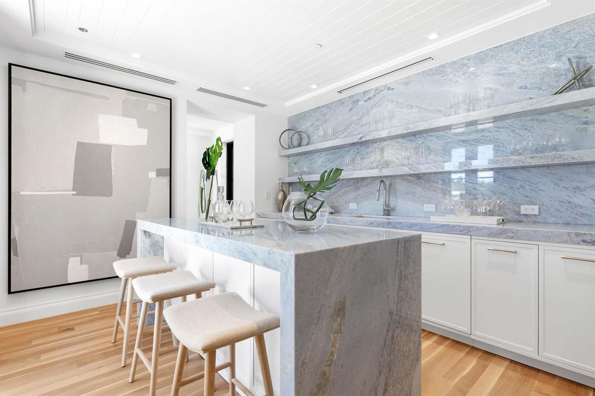 10 Tarpon Isle