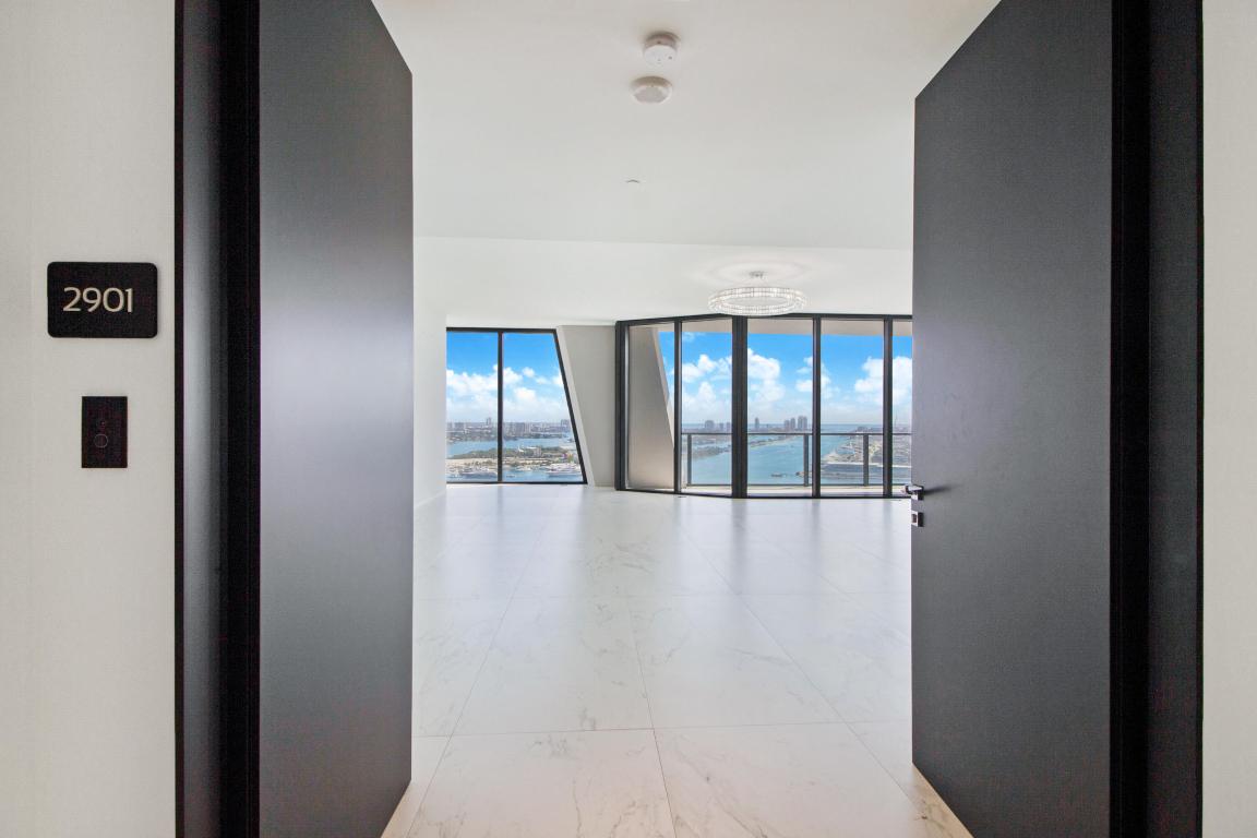 1000 Biscayne Boulevard 2901
