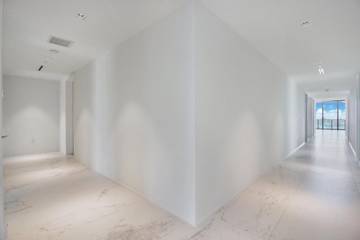 1000 Biscayne Boulevard 2901