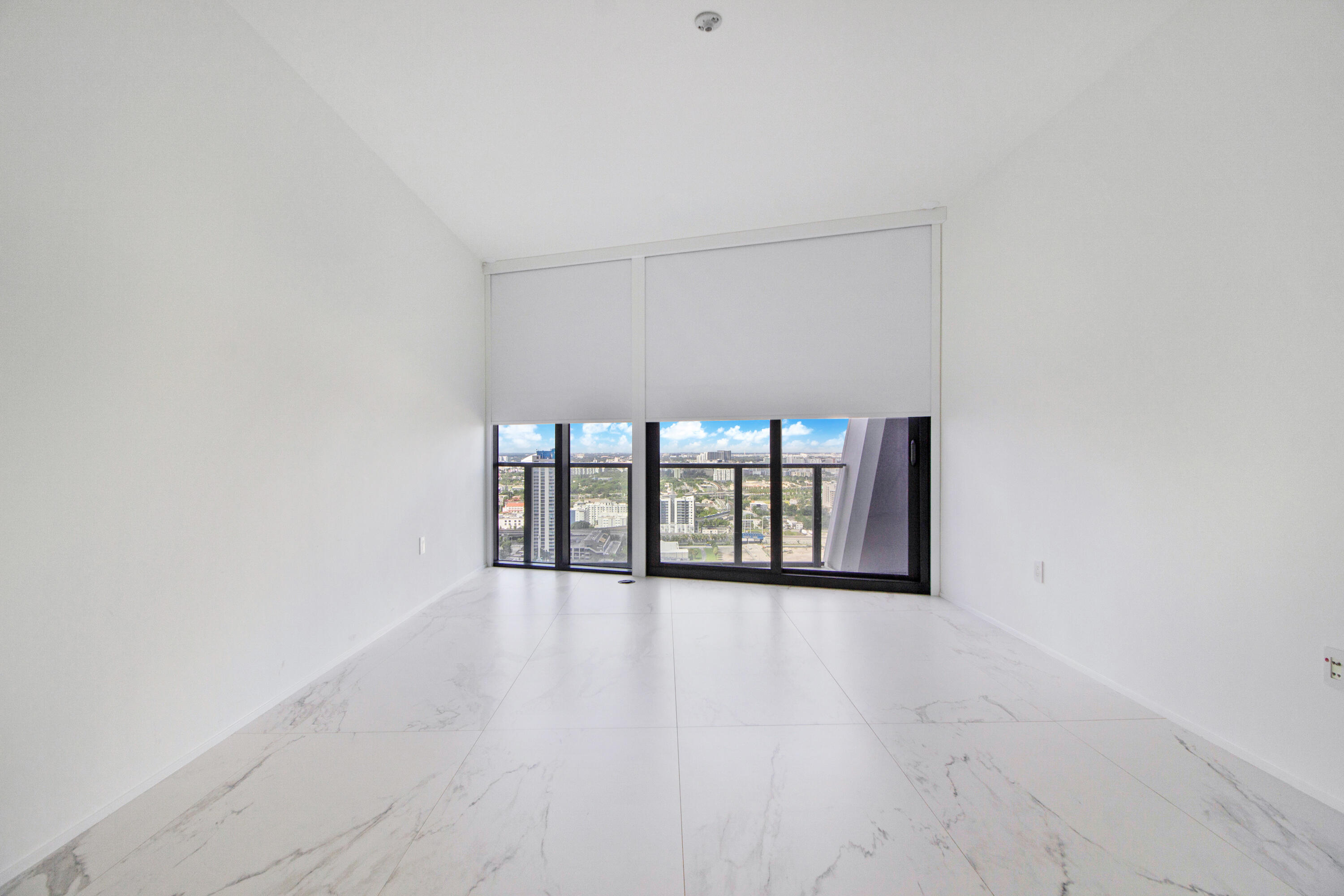 1000 Biscayne Boulevard 2901