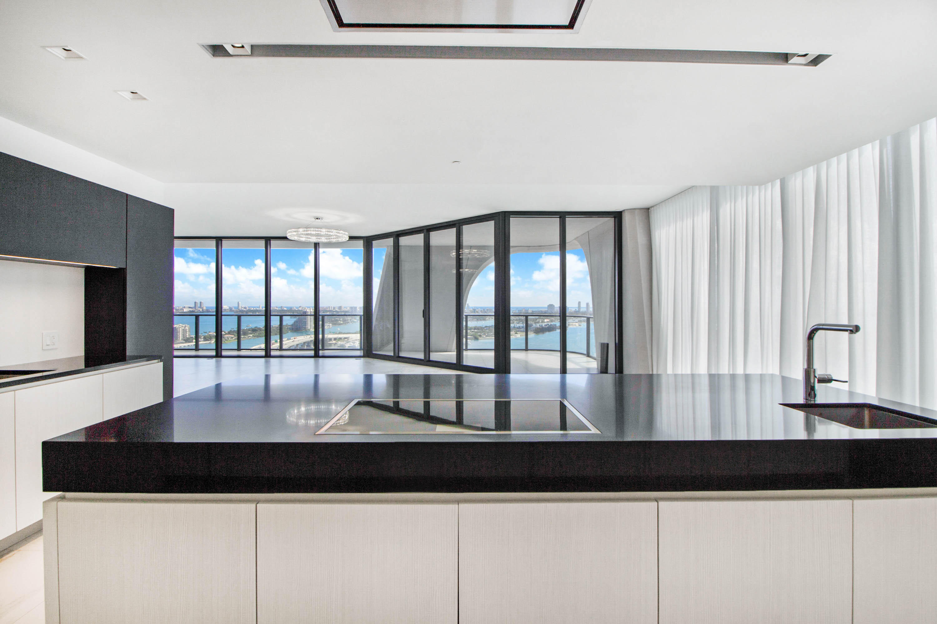 1000 Biscayne Boulevard 2901