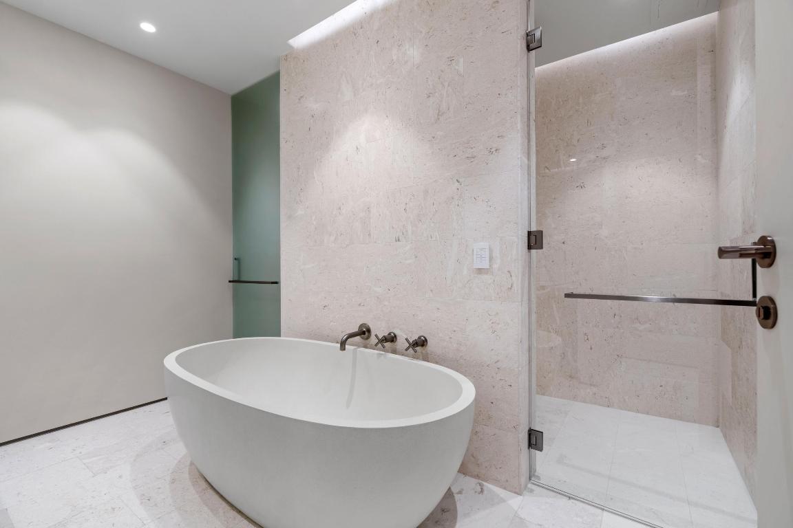 200 Arkona Court 1902